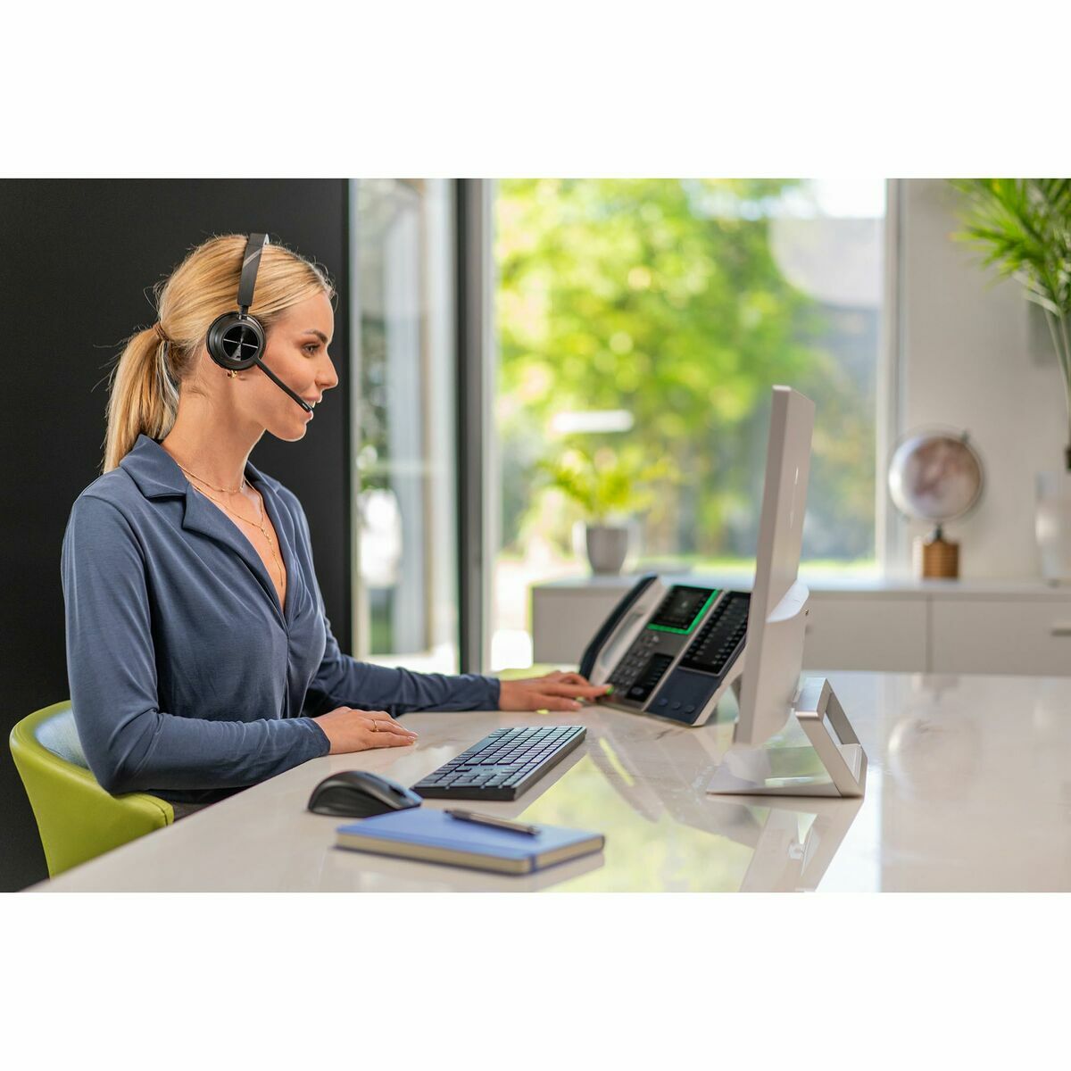 HP Poly Voyager 4310-M UC Headset +USB-A to USB-C Cable +BT700 dongle Sans fil Arceau Bureau/Centre d'appels USB Type-A Bluetooth Socle de chargement Noir