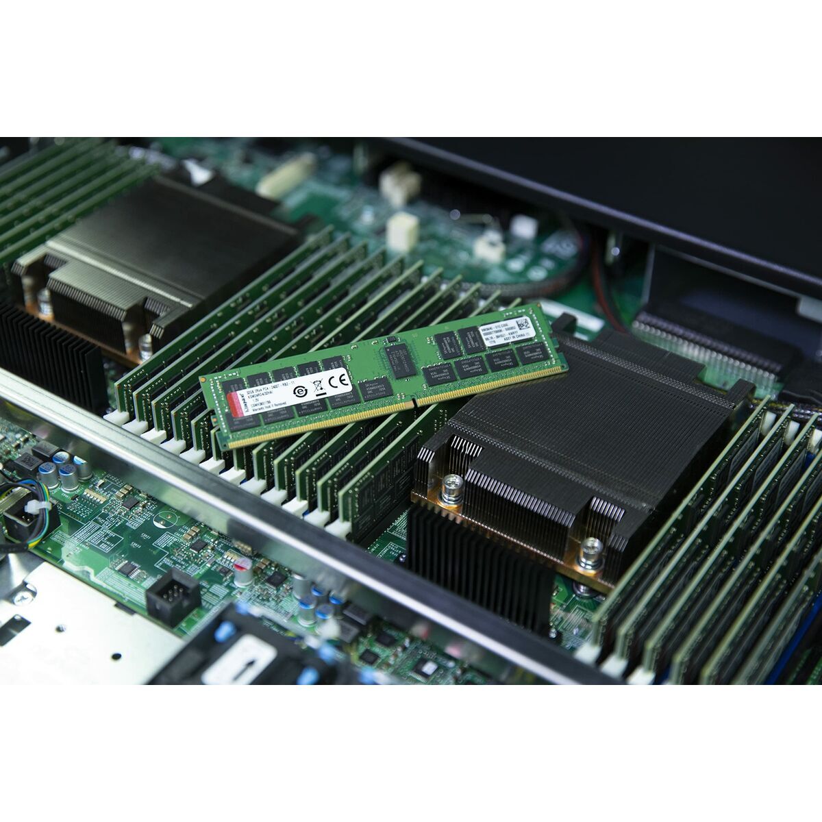 KINGSTON 16Go 5600MT/s DDR5 ECC CL46 DIMM 1Rx8 Hynix A