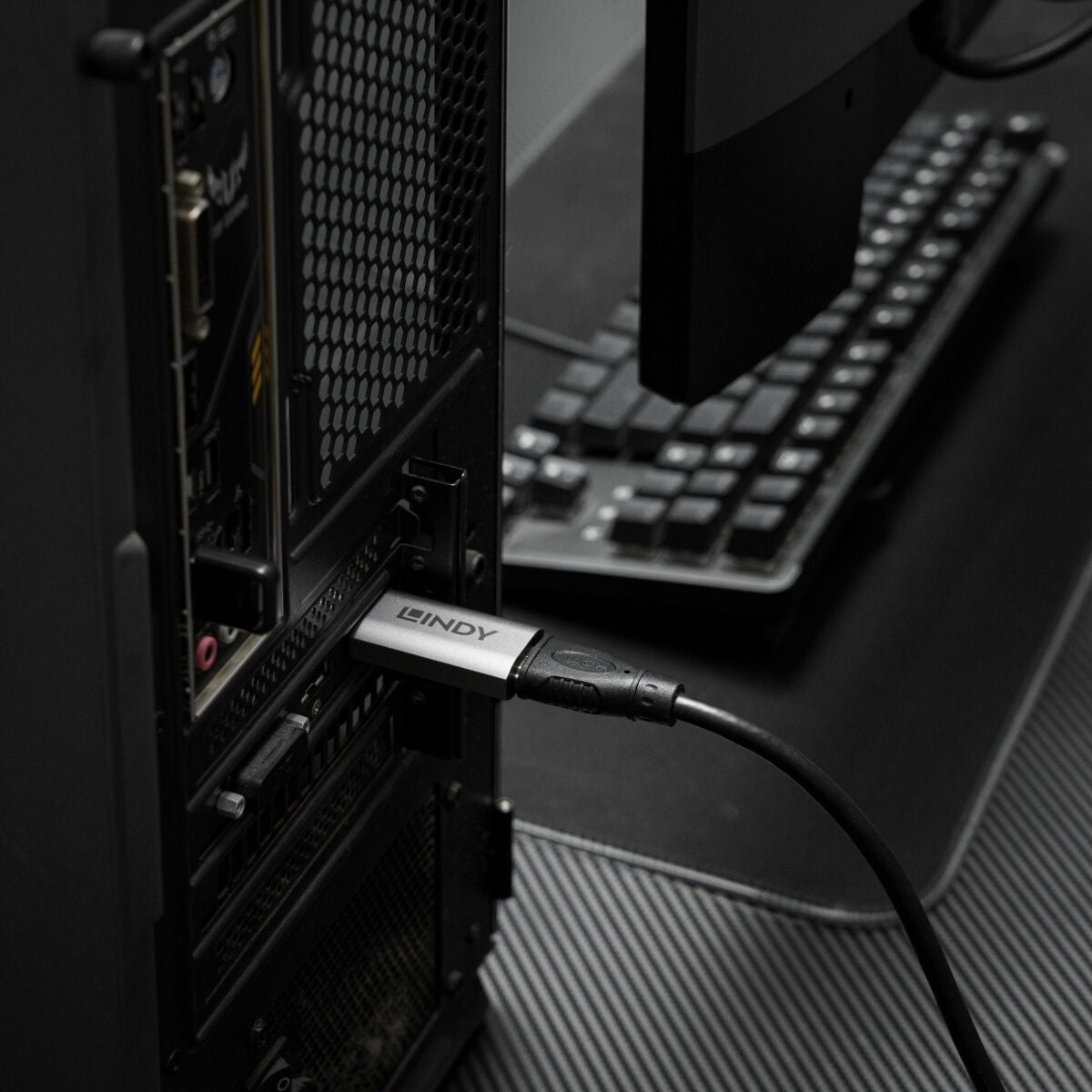 LINDY DisplayPort to HDMI 8K60Hz Adapter
