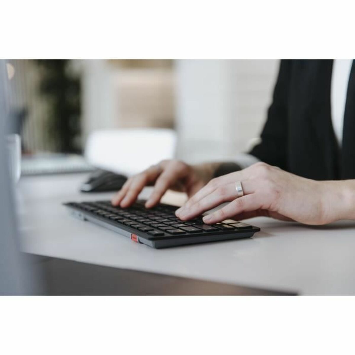 CHERRY Clavier compact KW 9200 MINI rechargeable
