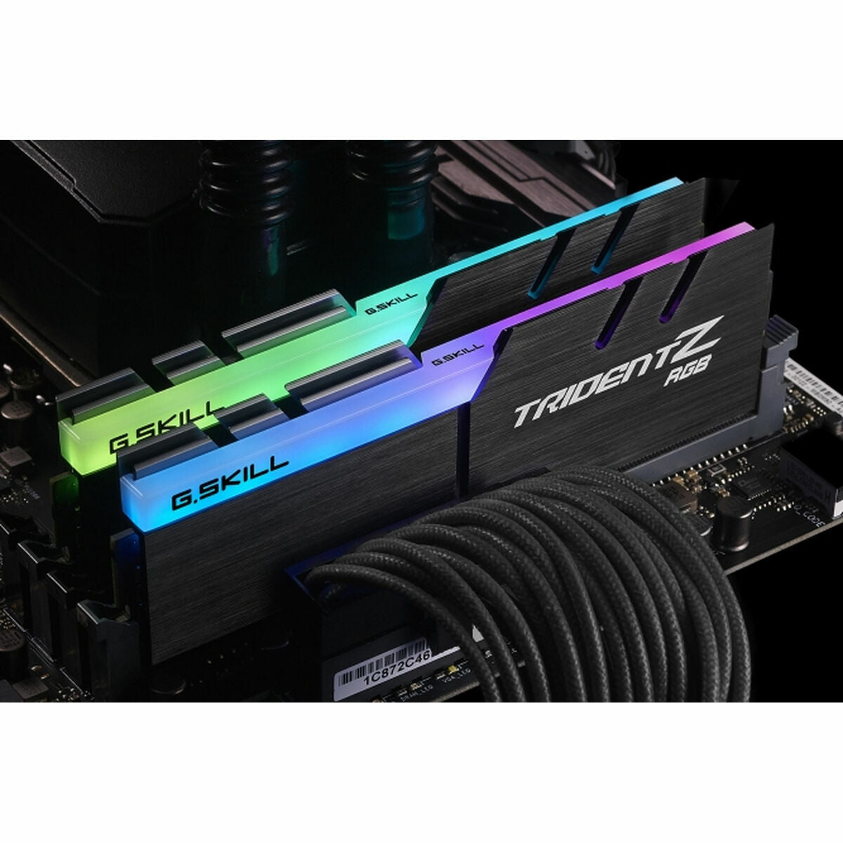 G.Skill Trident Z RGB (pour AMD) F4-3600C18D-16GTZRX module de mémoire 16 Go 2 x 8 Go DDR4