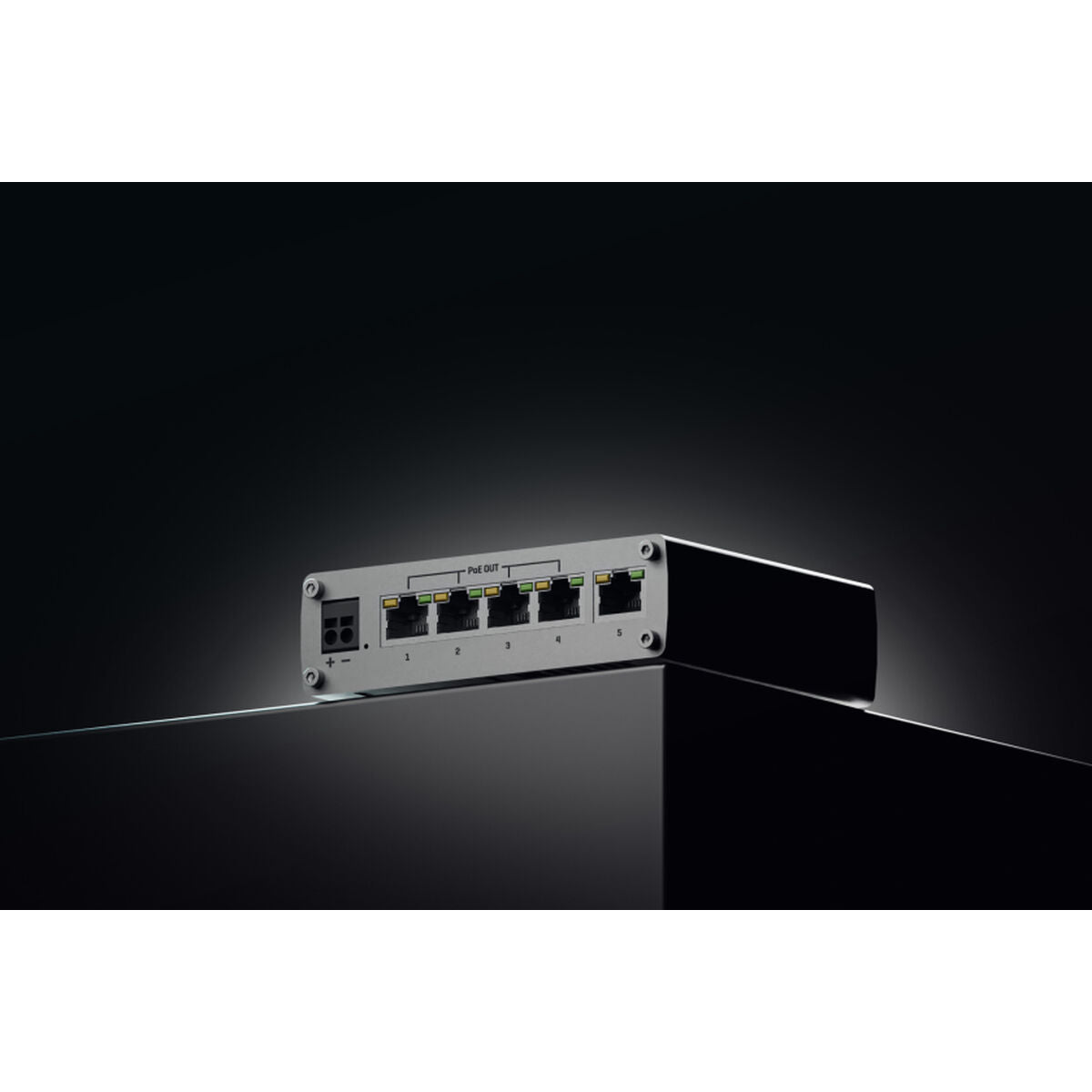 TELTONIKA NETWORKS TSW101 Automotive PoE+ Gigabit ethernet switch