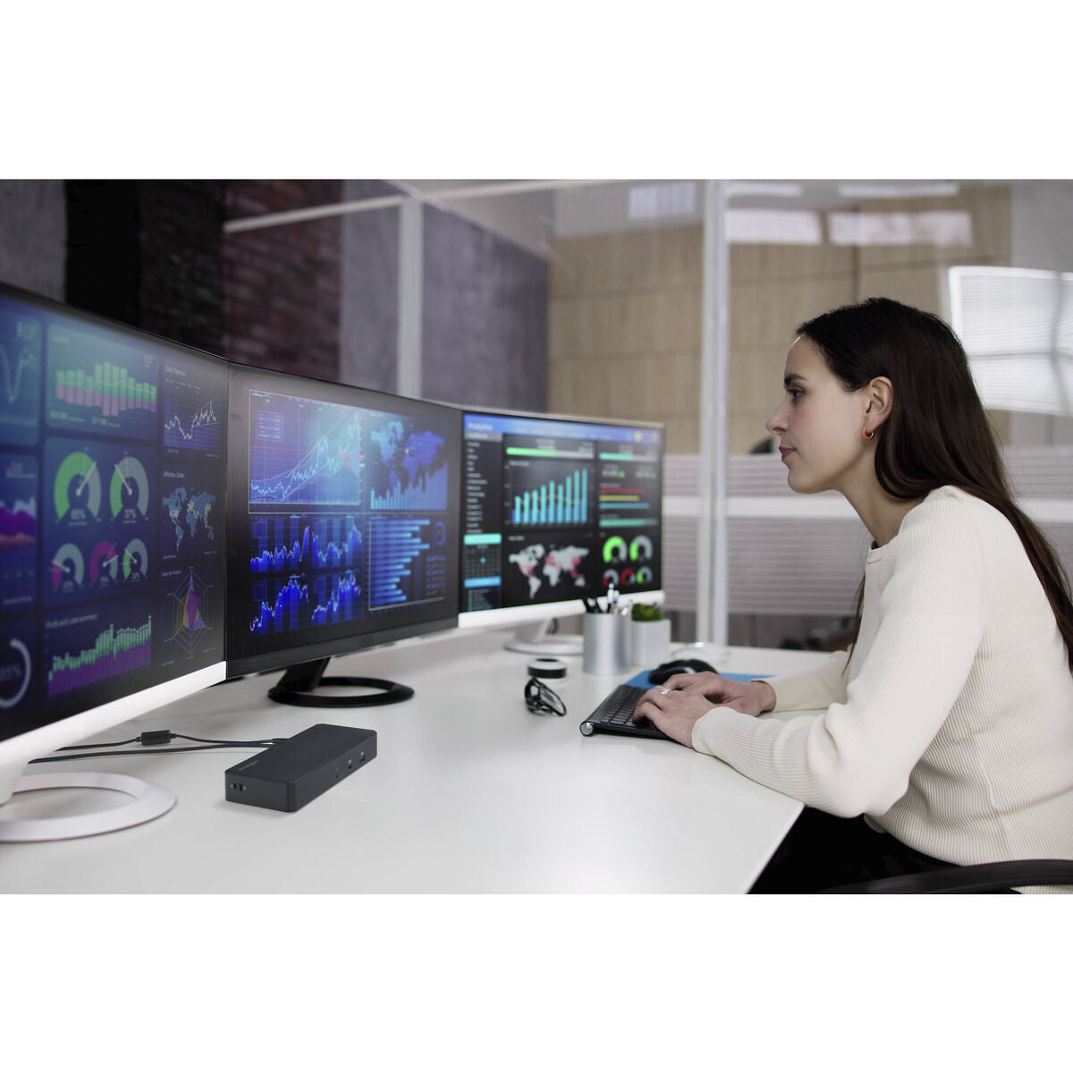 SD3220U3 EQ USB-C Triple Video Dock