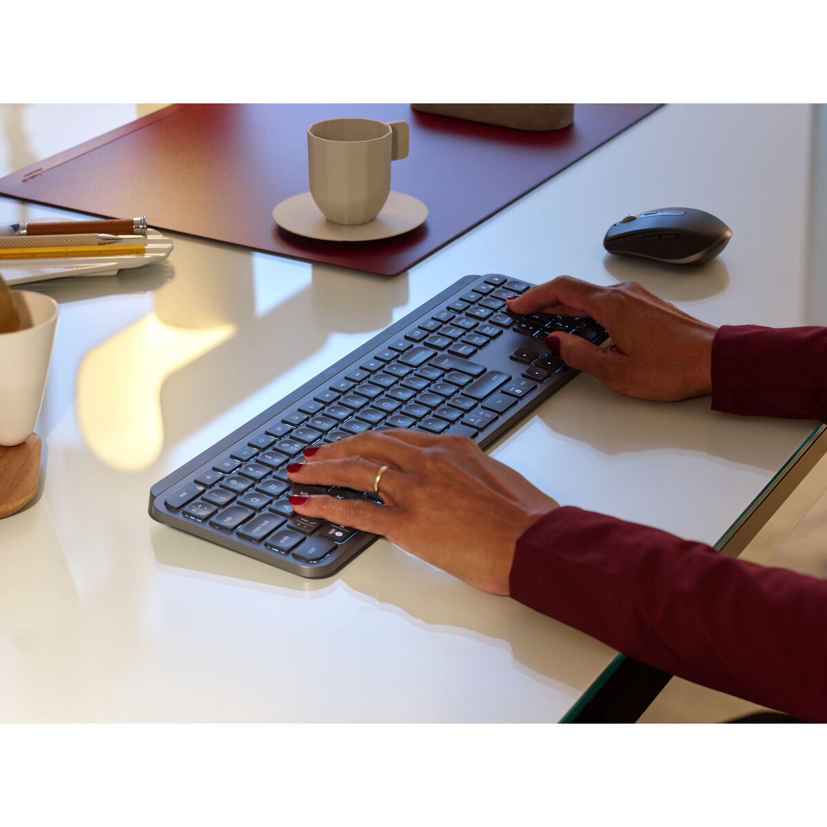 Logitech Master MX Keys for Business clavier Bureau RF sans fil + Bluetooth Qwerty Graphite