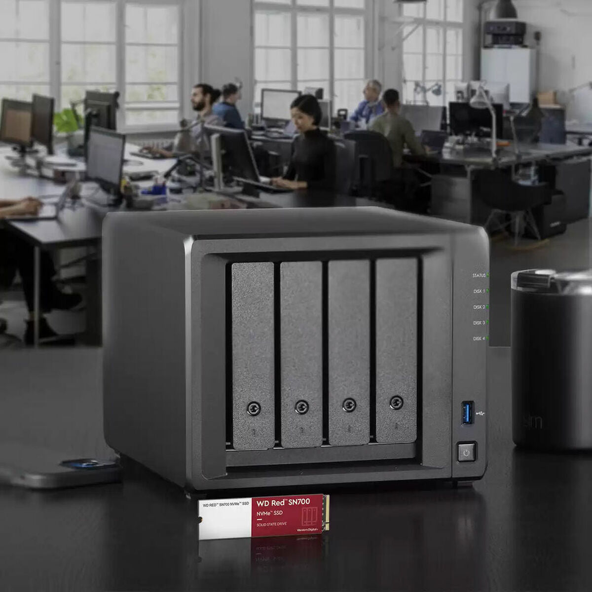 WD Red SSD SN700 NVMe 1To M.2 2280 PCIe Gen3 8Gb/s internal drive for NAS devices POWERED BY SANDISK
