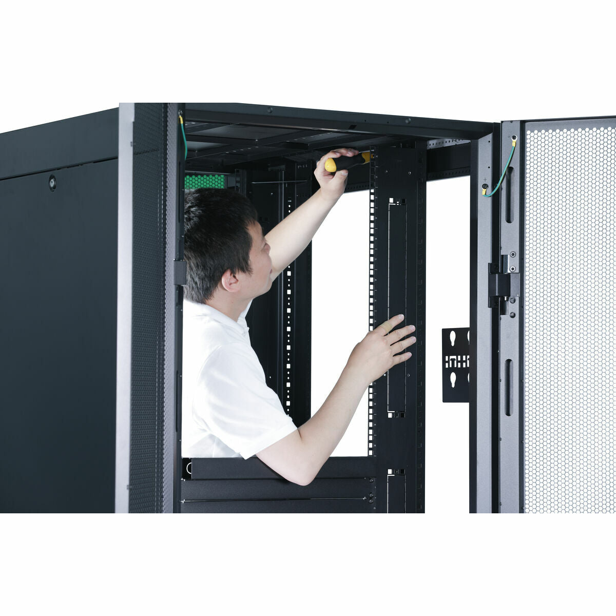 APC Easy Rack 600mm/42U/800mm with Roof Side panel castors feet and 4 Brackets No Bottom black