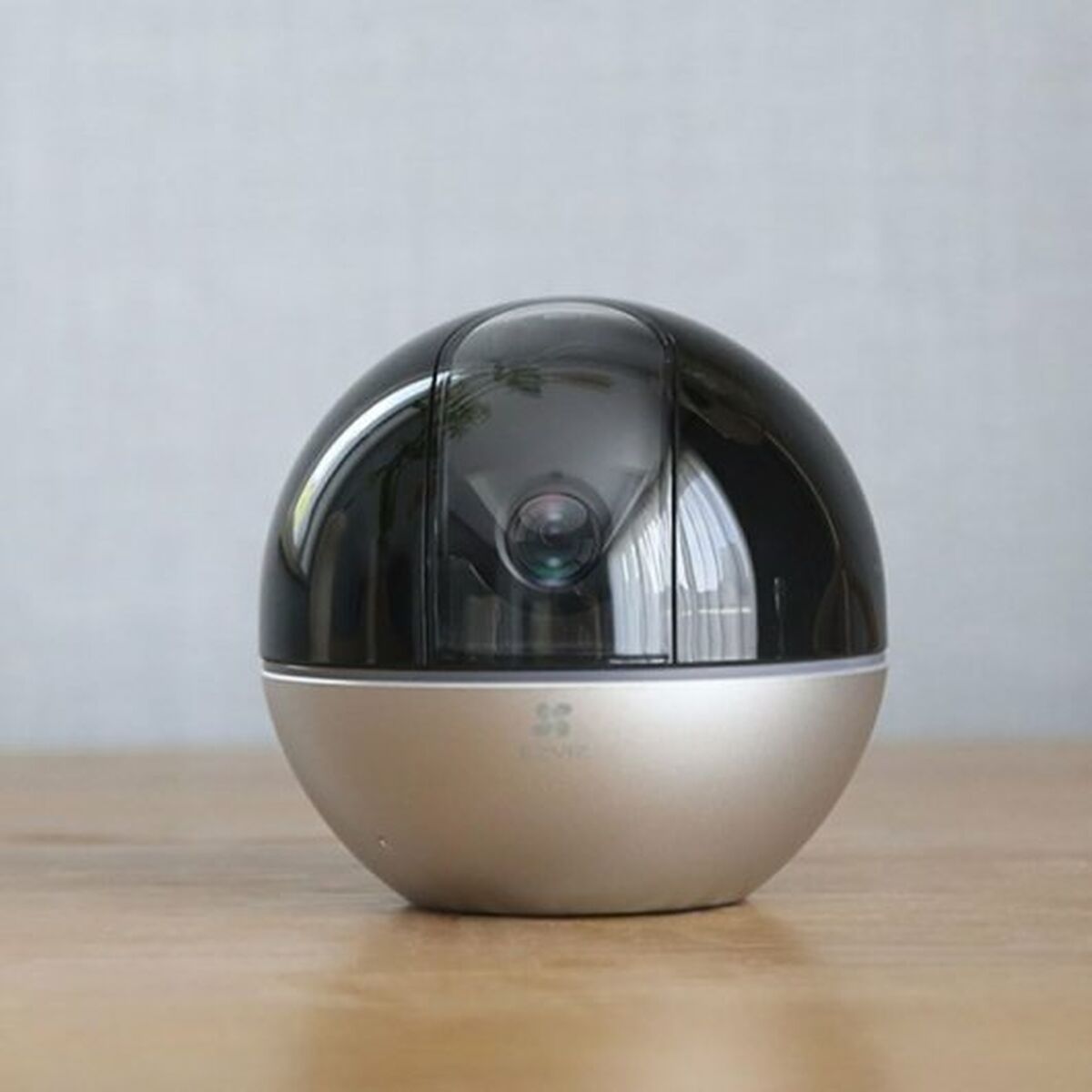 EZVIZ E6