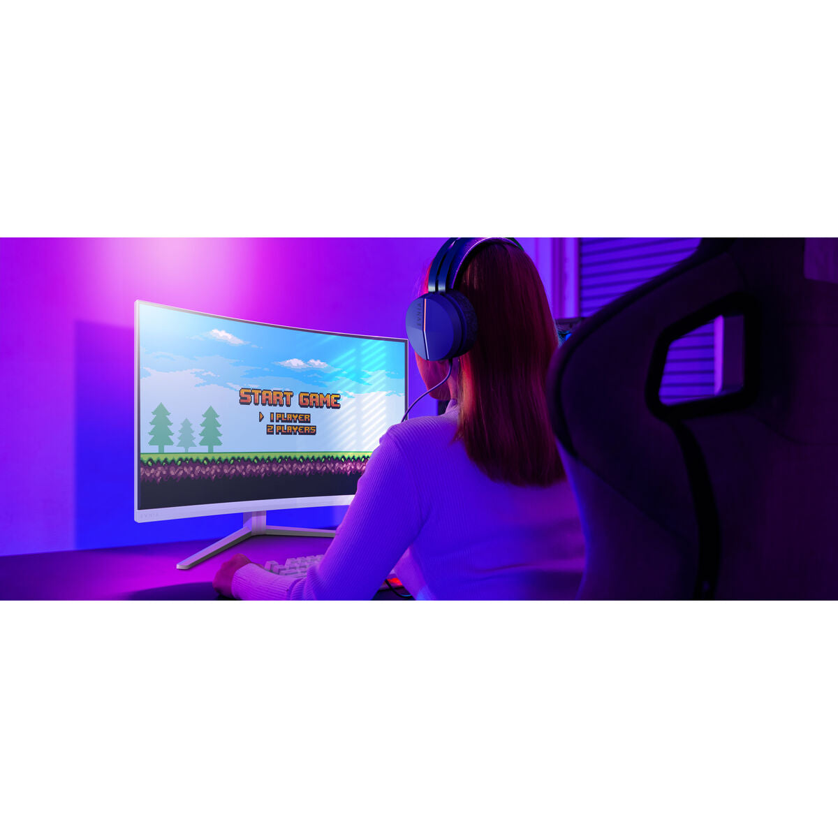 PHILIPS 31.5p 2560x1440 VA Curved 1500R 130mm EVNIA 5000 Ambiglow Curved QHD 2K 180Hz Fast VA 1ms GtG HDR10