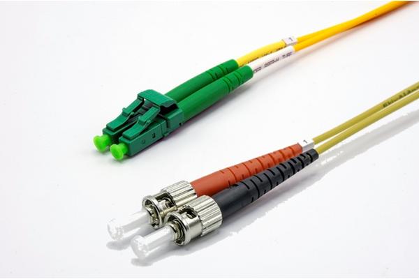 Jarretière zip 2,0mm OS2 G652D LC-APC/ST-UPC LSZH jaune 10m