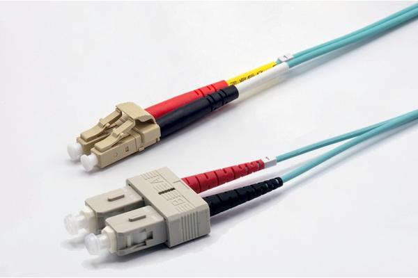 Jarretière zip 2,0mm OM3 50/125 SC-UPC/LC-UPC LSZH aqua 0,5m