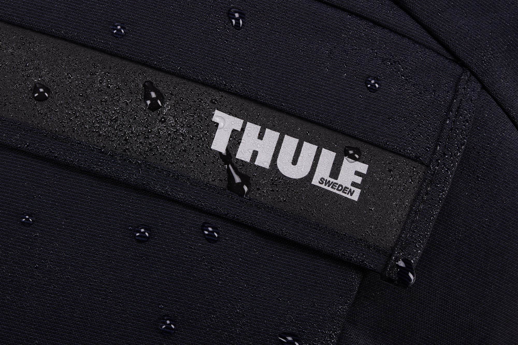 Thule Paramount Crossbody 14L - Black