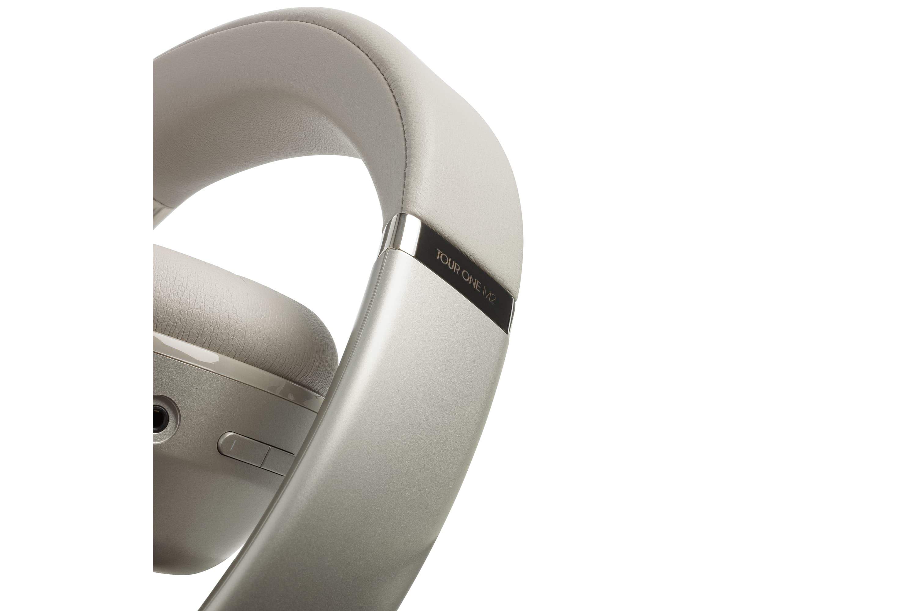 JBL Tour One M2 Champagne