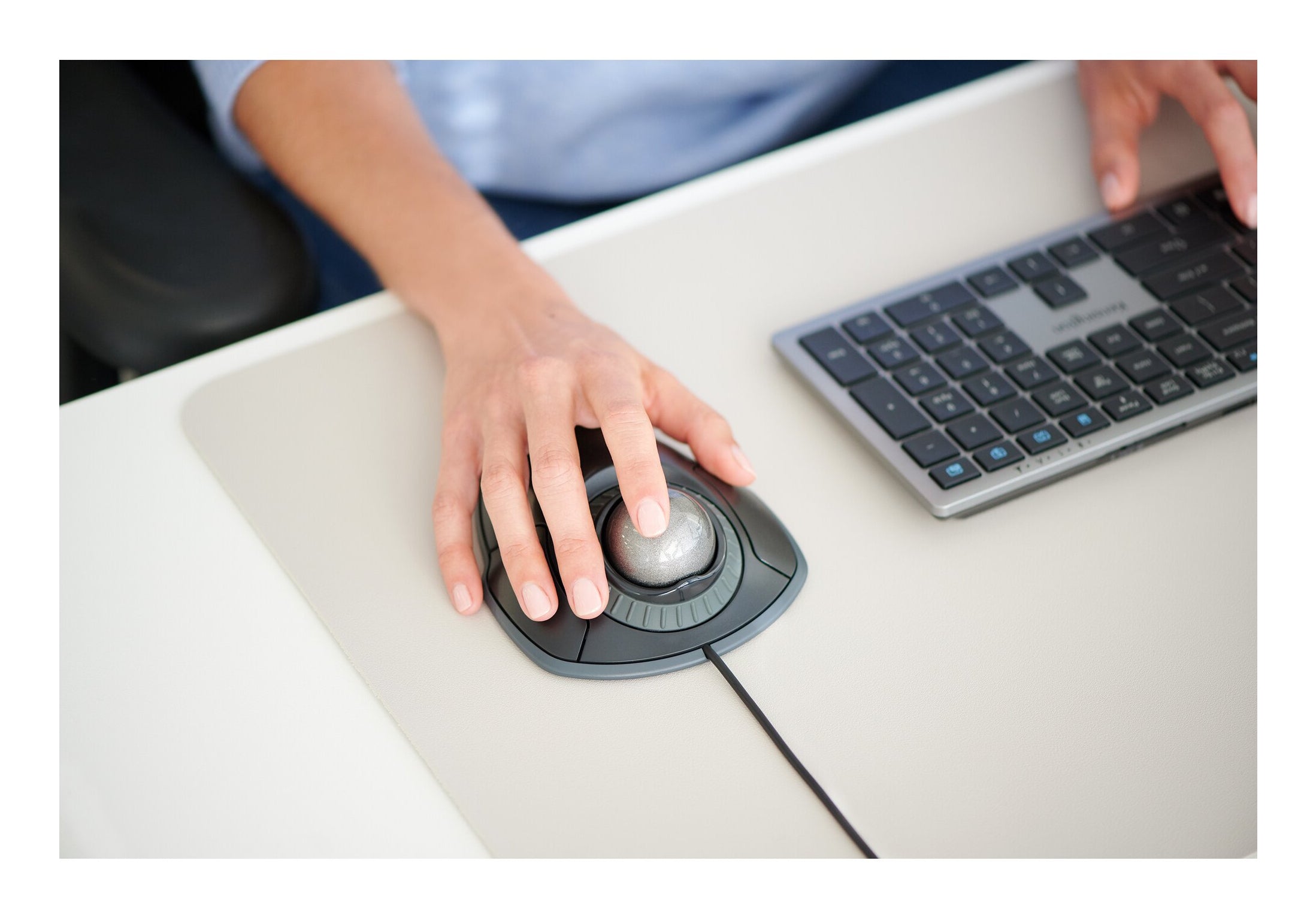 KB535 EQ Rechargeable Multi-Device Keybo