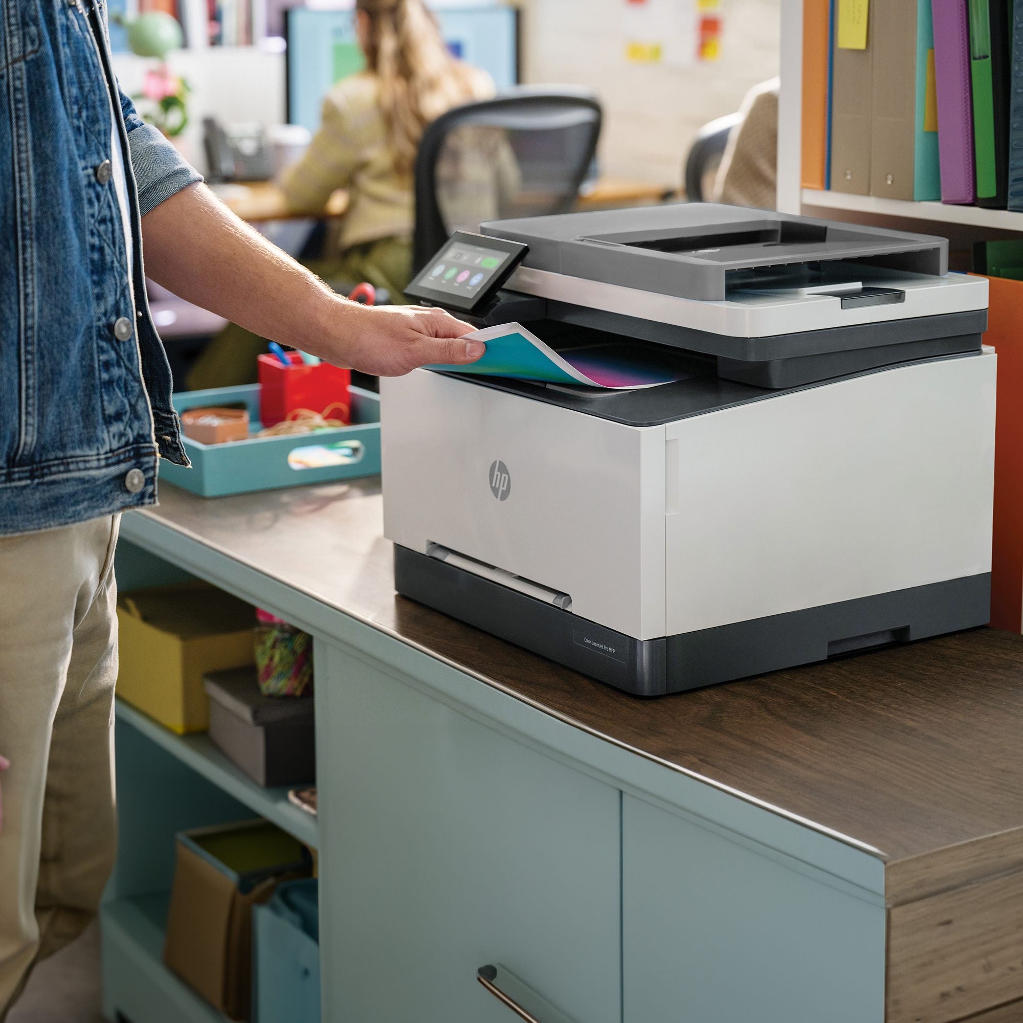HP LaserJet Pro MFP 3302fdw Couleur - Dispositif multifonction laser couleur - impression, numérisation, copie, 600 x 600 DPI, A4, 25 ppm, Wi-Fi, AirPrint