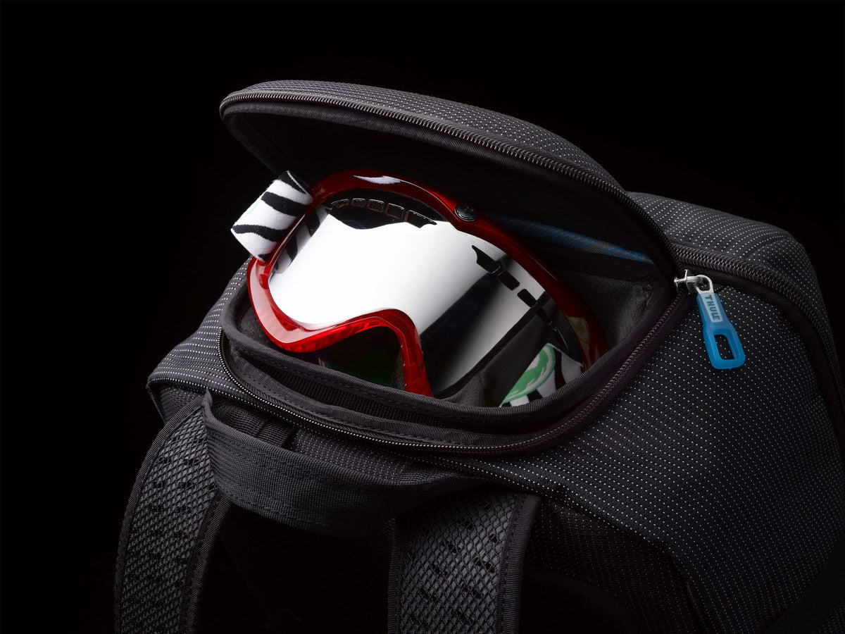 Thule Nylon Duffel-Pack Black w Safezone