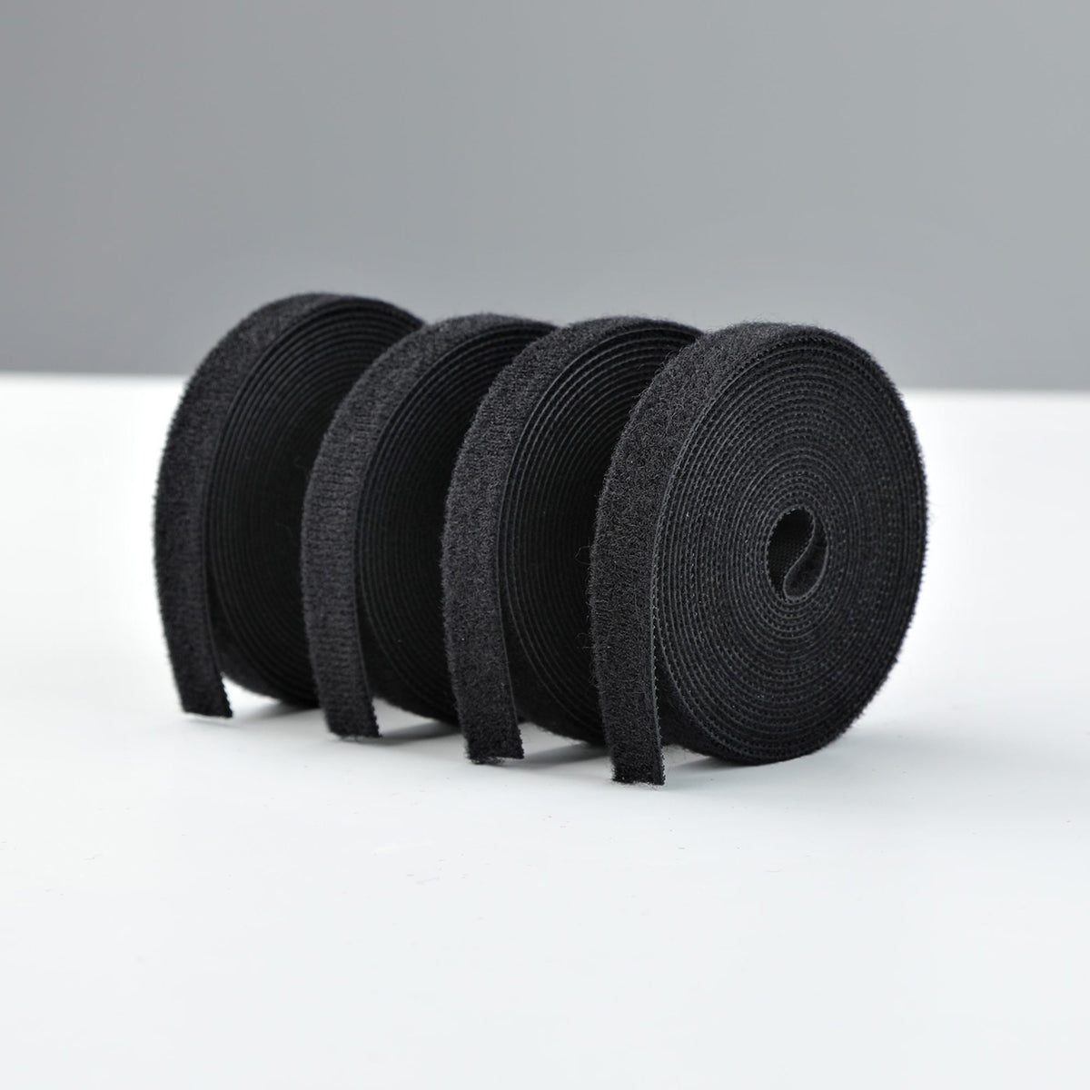 4-pack 15ft 4.6m Hook and Loop Roll
