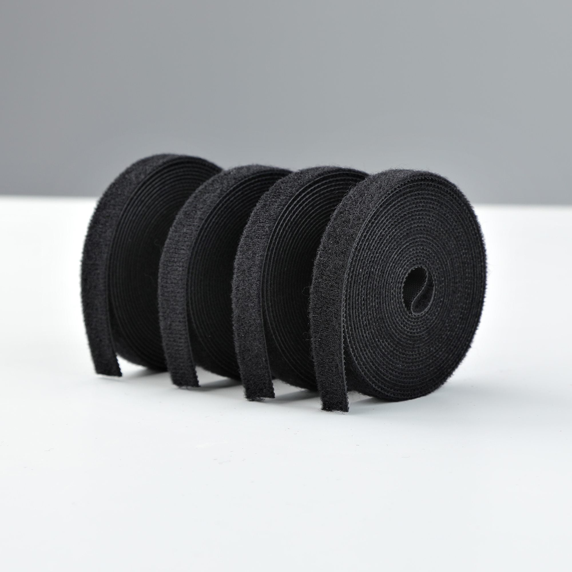 4-pack 15ft 4.6m Hook and Loop Roll