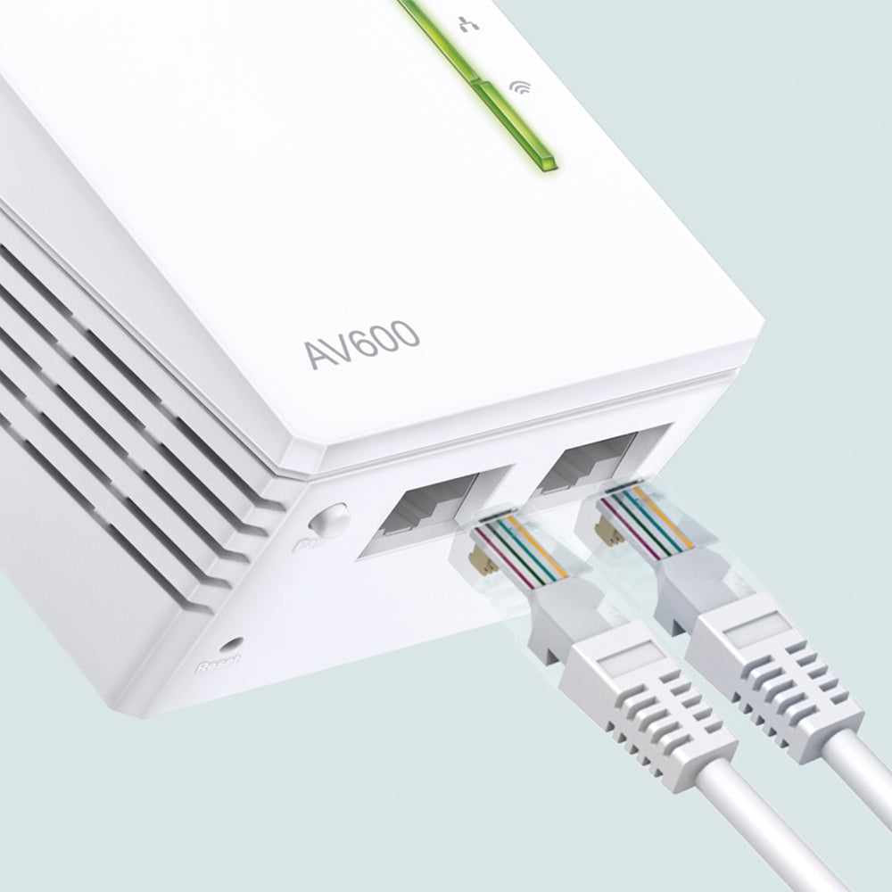 TP-LINK AV600 2-port Powerline WiFi Extender 500Mbps Powerline datarate 300Mbps wireleses N Plug and Play 2 fast ethernet port