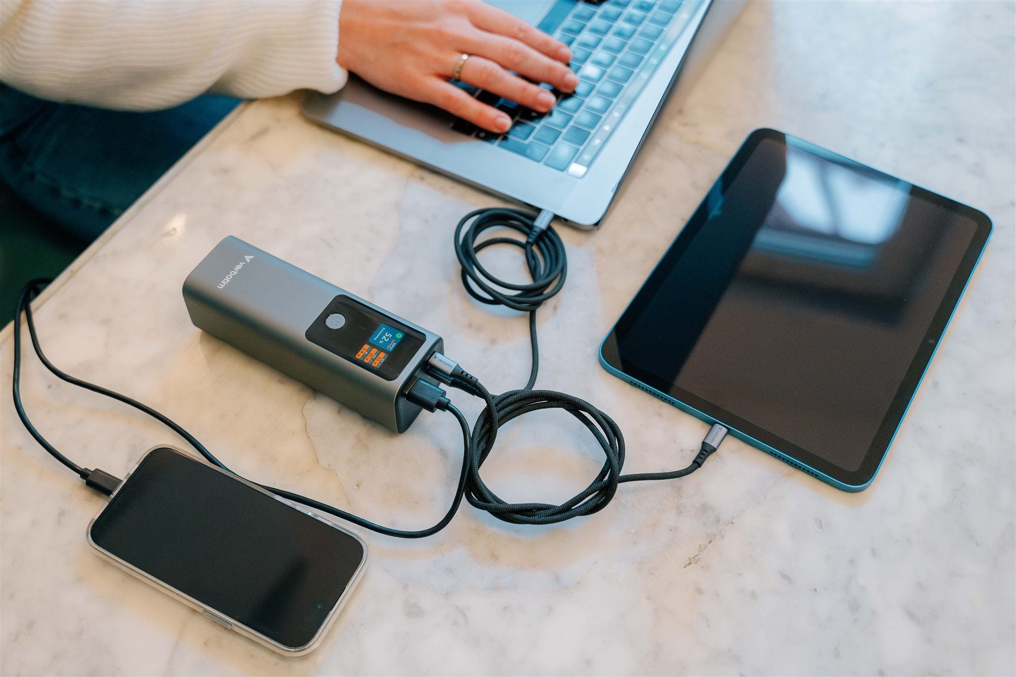 Charge ene Go Power Bank 27000mAh 183W G
