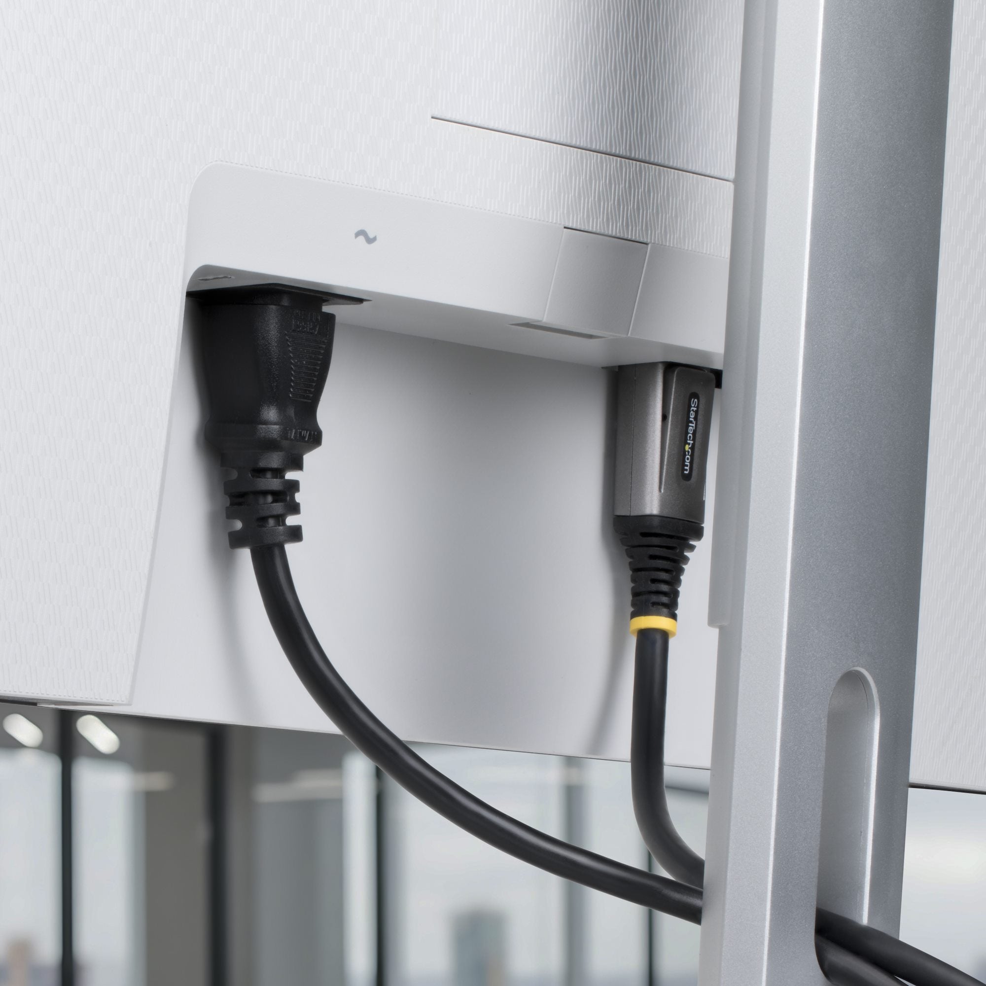 3ft VESA-Certified DisplayPort 2.1 Cable
