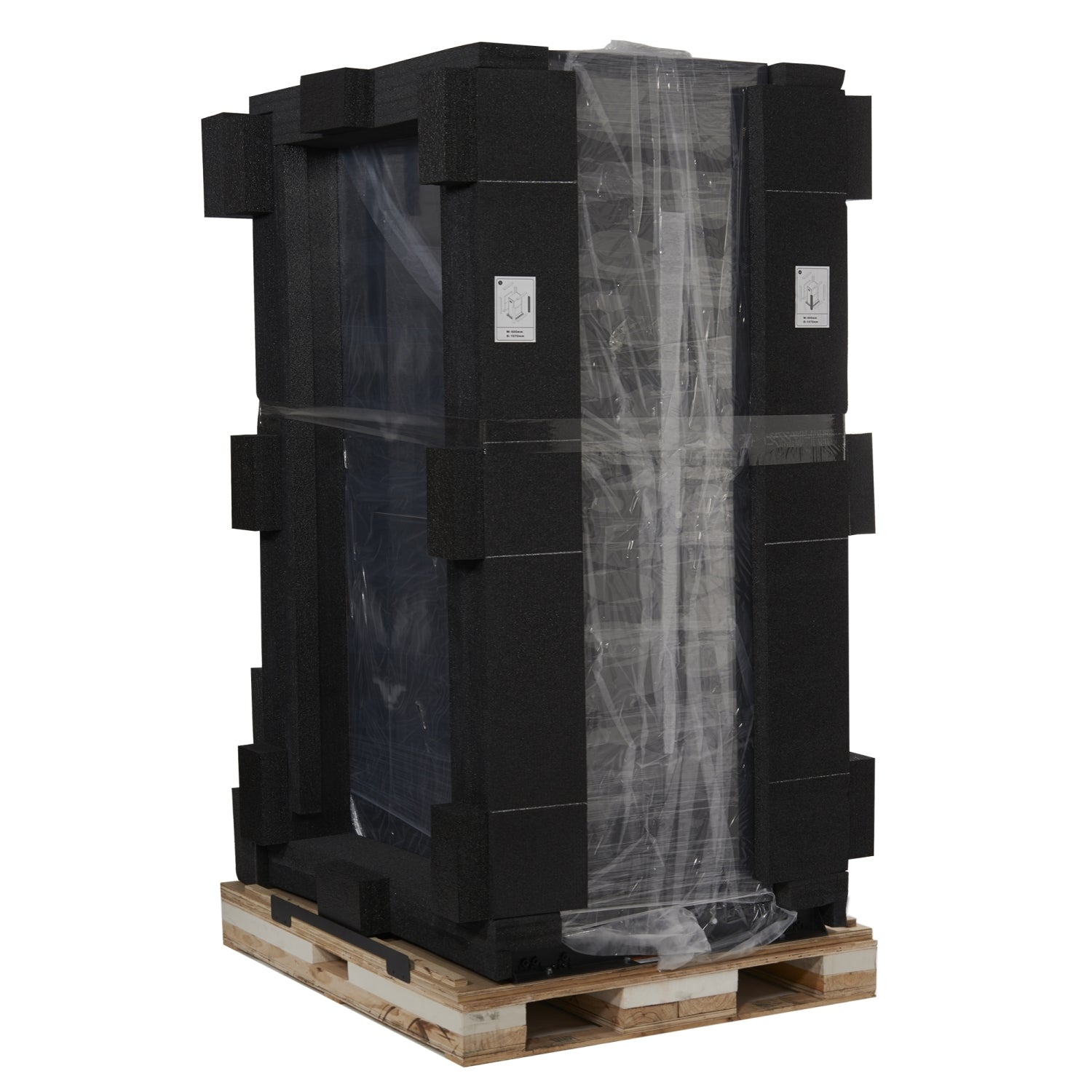 APC NetShelter SX 42U 600mm Wide x 1070mm Deep with Sides Black -2000 lbs. Shock Packaging