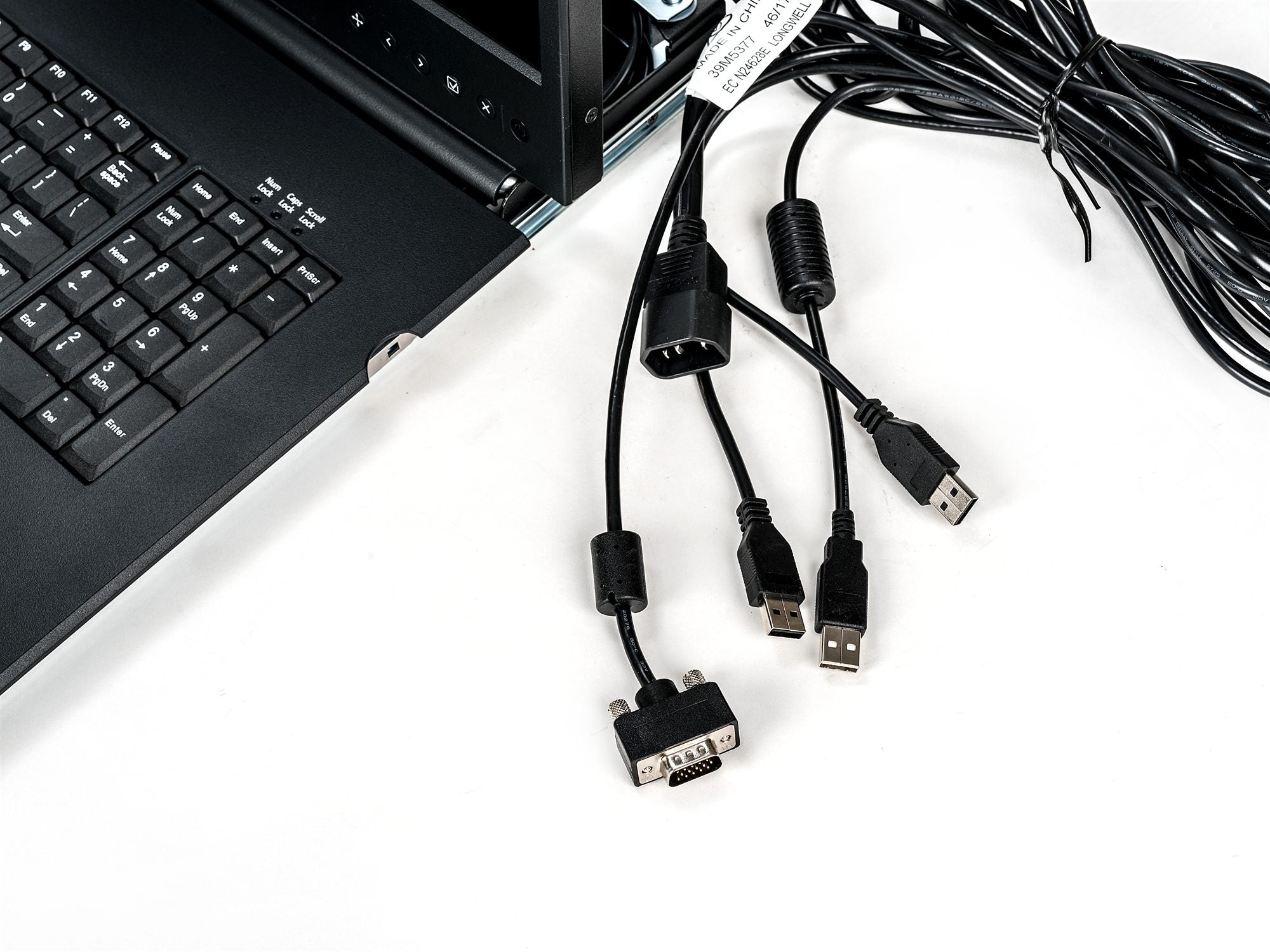 19 LCD USB KB 2USB PASS-US INTL ENG