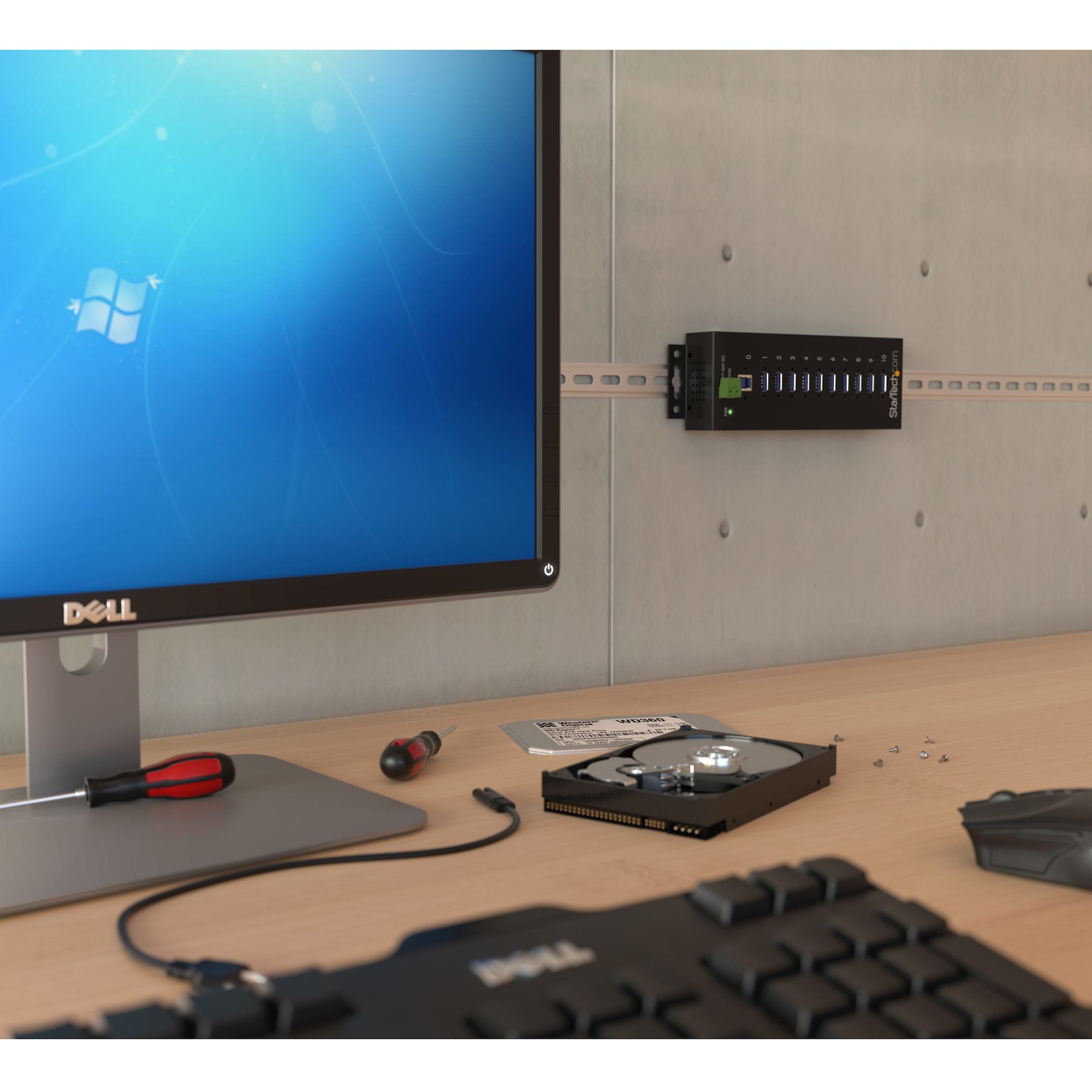 10 Port Industrial USB 3.0 Hub - Metal