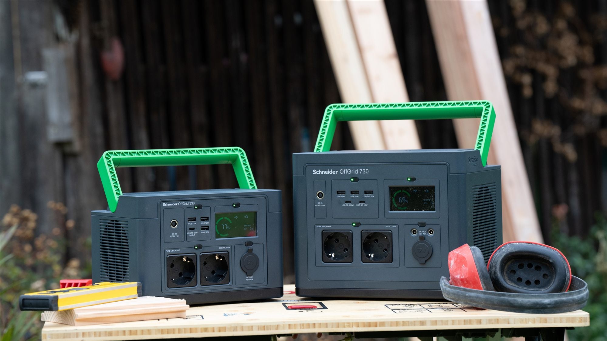 APC Schneider OffGrid Portable Power Station 730 738Wh Lithium-ion 2 Schuko Sinewave