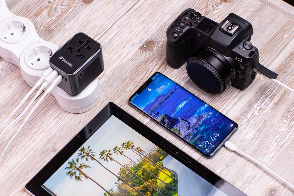 Verbatim Universal Travel Adapter UTA-03
