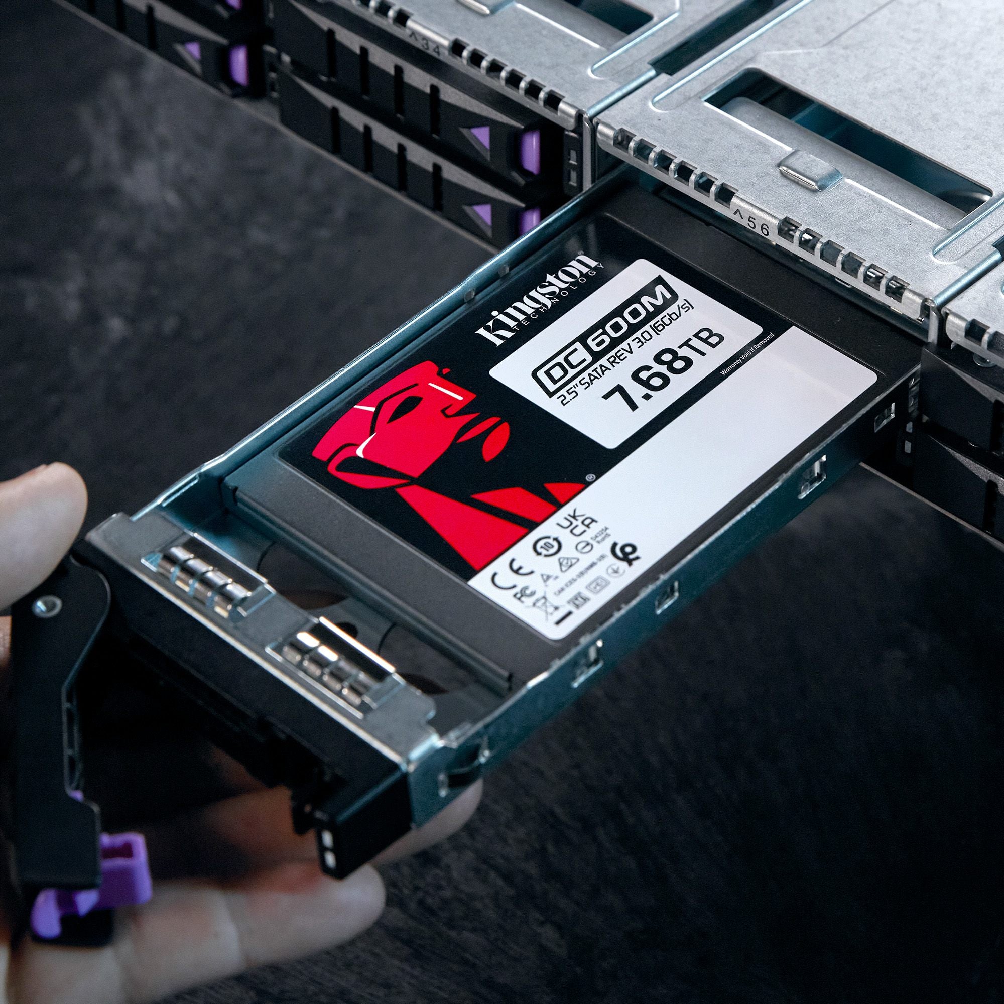KINGSTON 7.68To DC600M 2.5p SATA3 mixed-use data center SSD for enterprise servers and NAS (VMWare Ready)