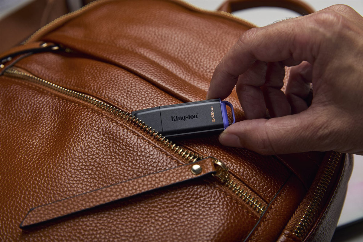 512GB Portable USB 3.2 Gen 1 DataTravele
