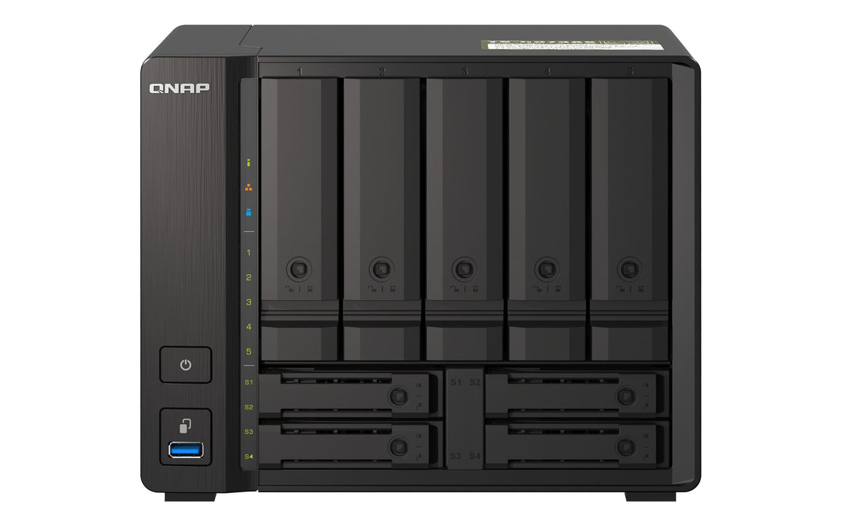 Desktop 9Bay NAS 32B RAM 10Gbe Black