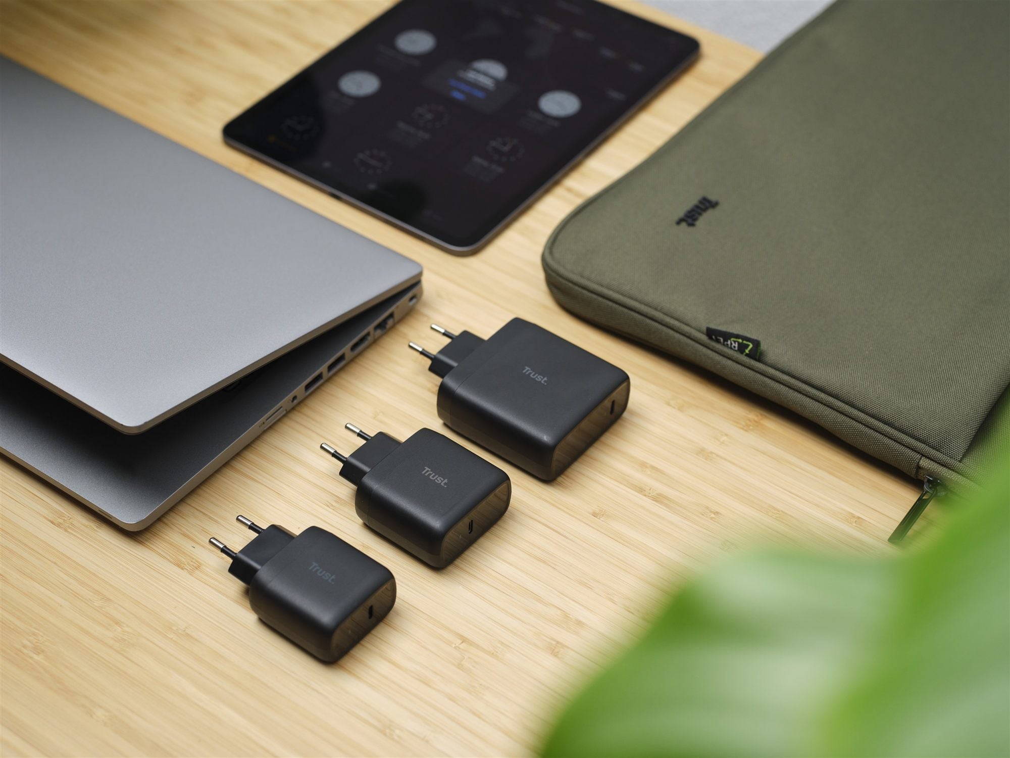 TRUST MAXO 45W USB-C Charger Black