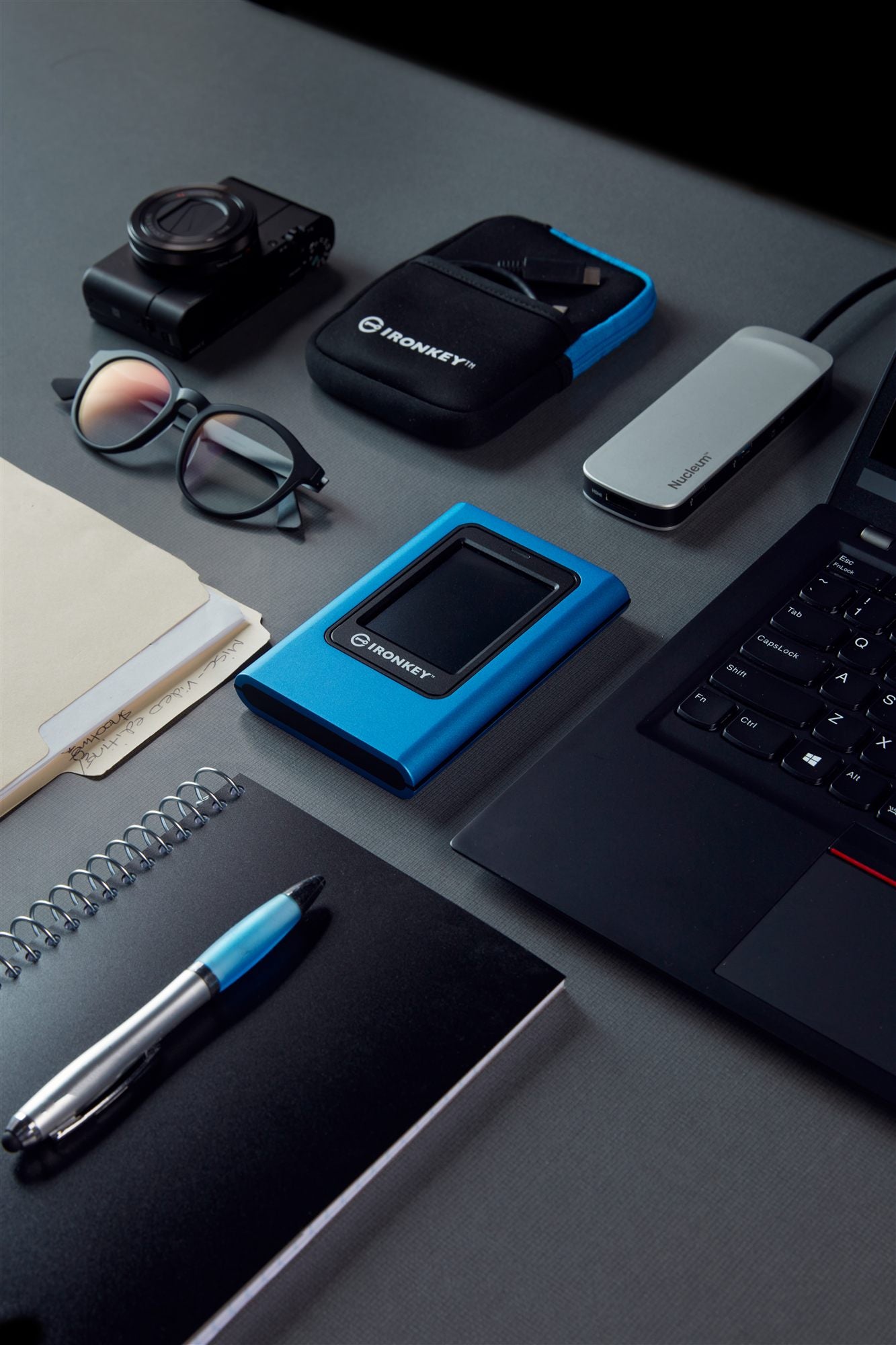KINGSTON 3840Go IronKey Vault Privacy 80 XTS-AES 256-bit Encrypted External SSD
