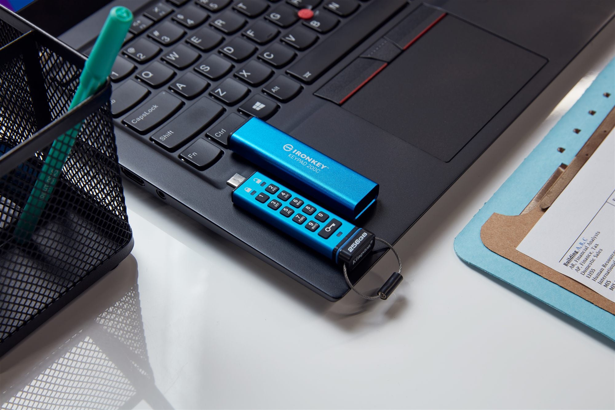 KINGSTON 256Go USB-C IronKey Keypad 200C FIPS 140-3 Lvl 3 Pending AES-256