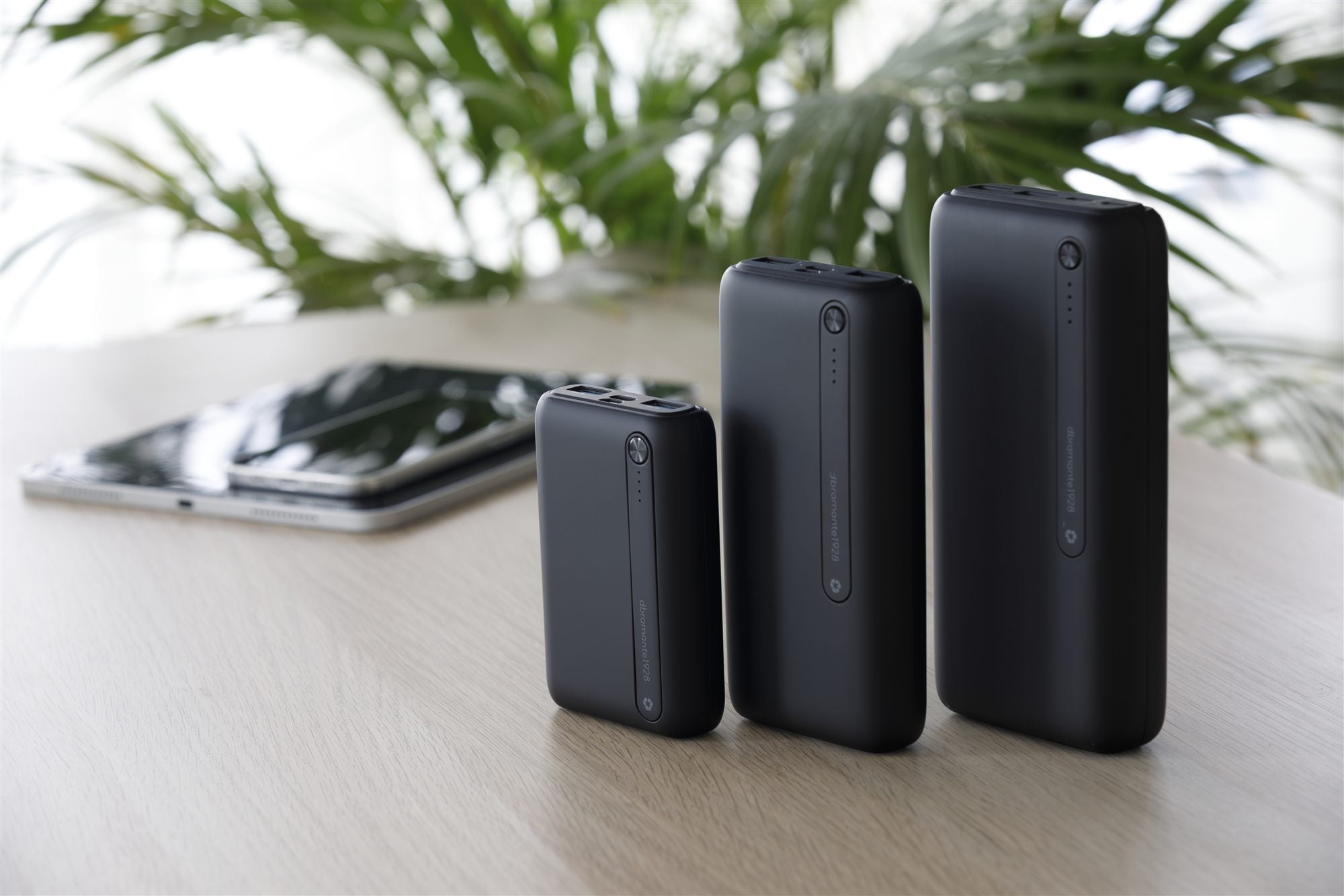 re-charge Power Bank 5.000mAh Black