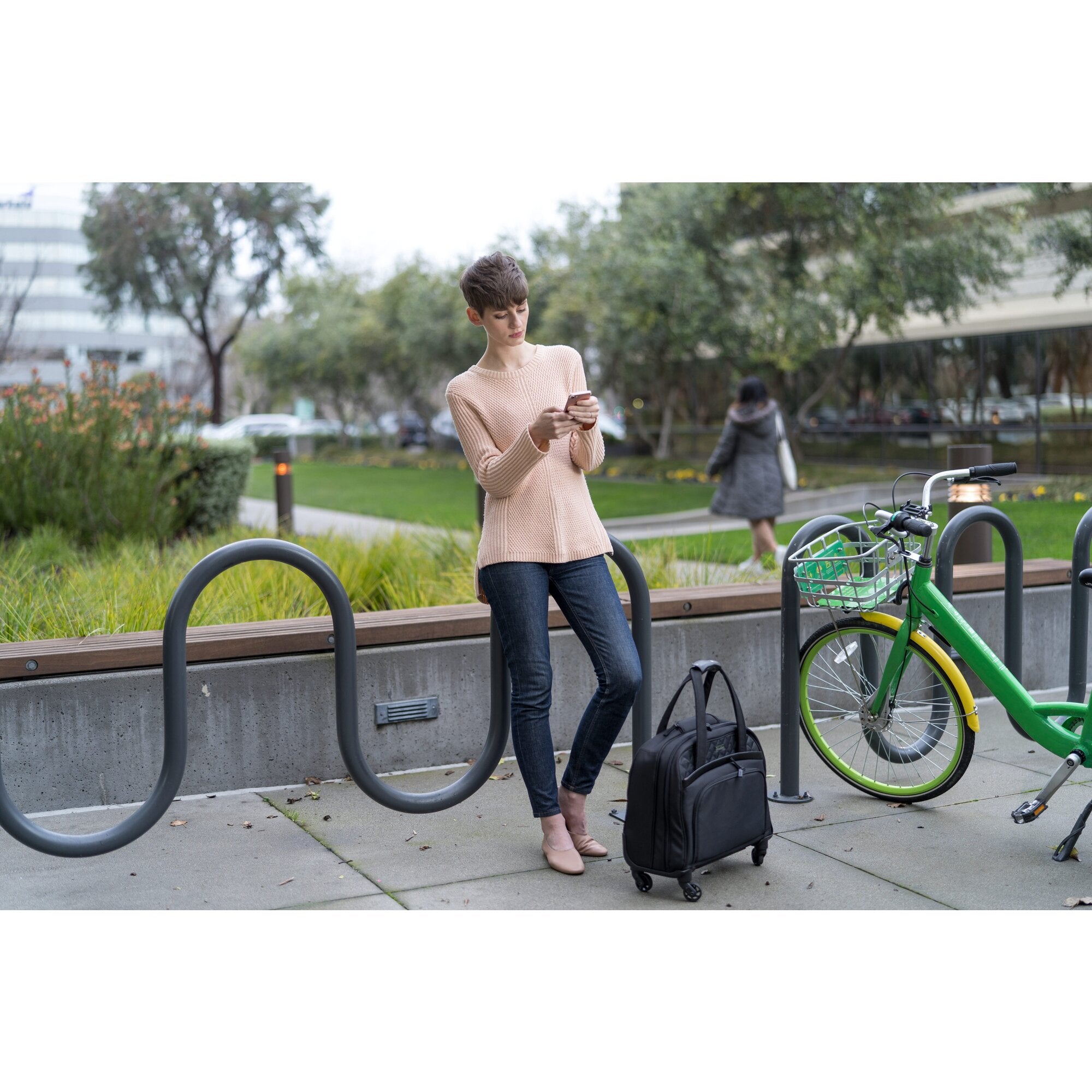 Contour" 2.0 Executive Balance 15.6