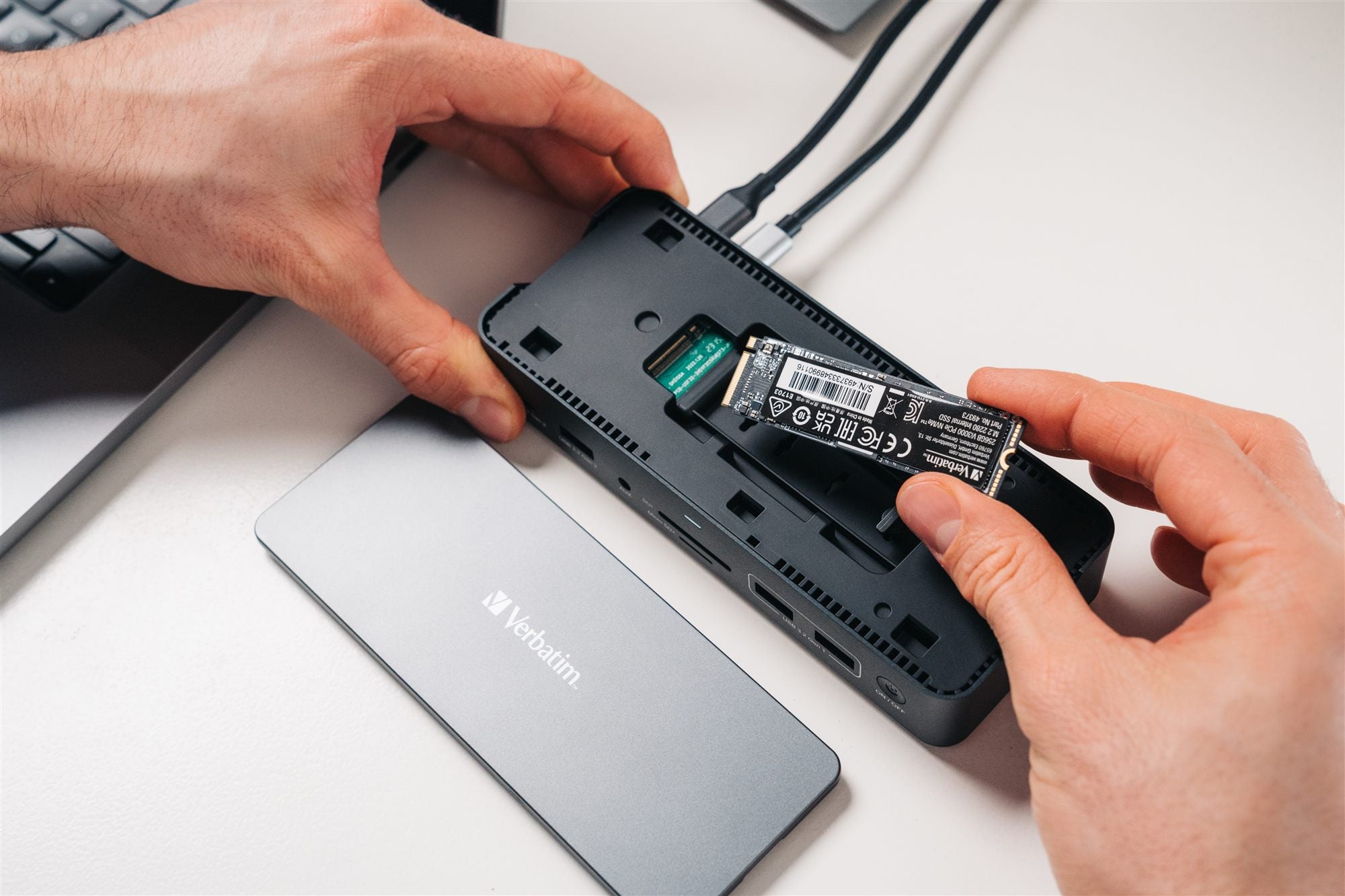 USB-C Pro Docking Station 15 Port with S