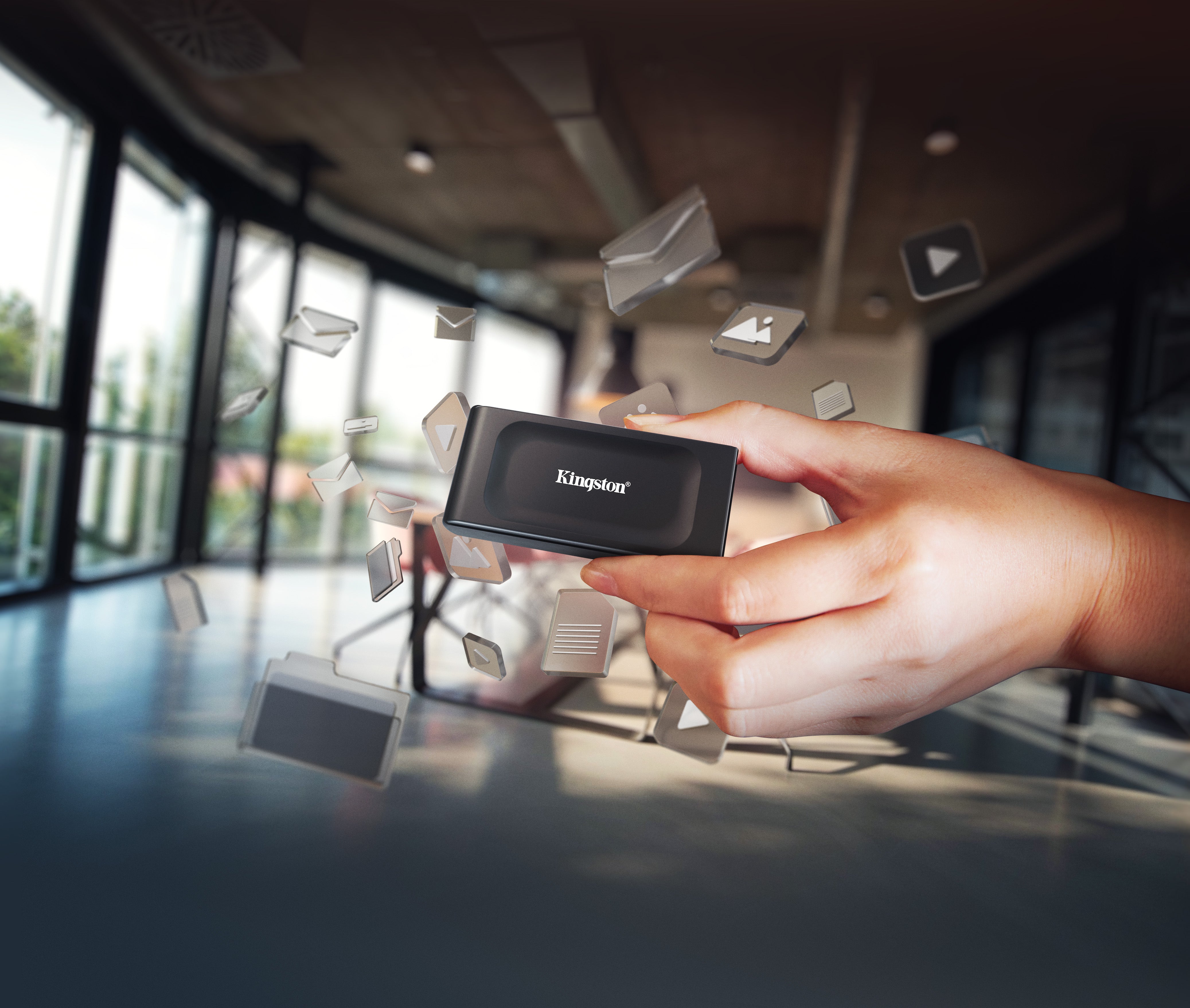 KINGSTON XS1000 2To SSD Pocket-Sized USB 3.2 Gen 2 External Solid State Drive Up to 1050Mo/s