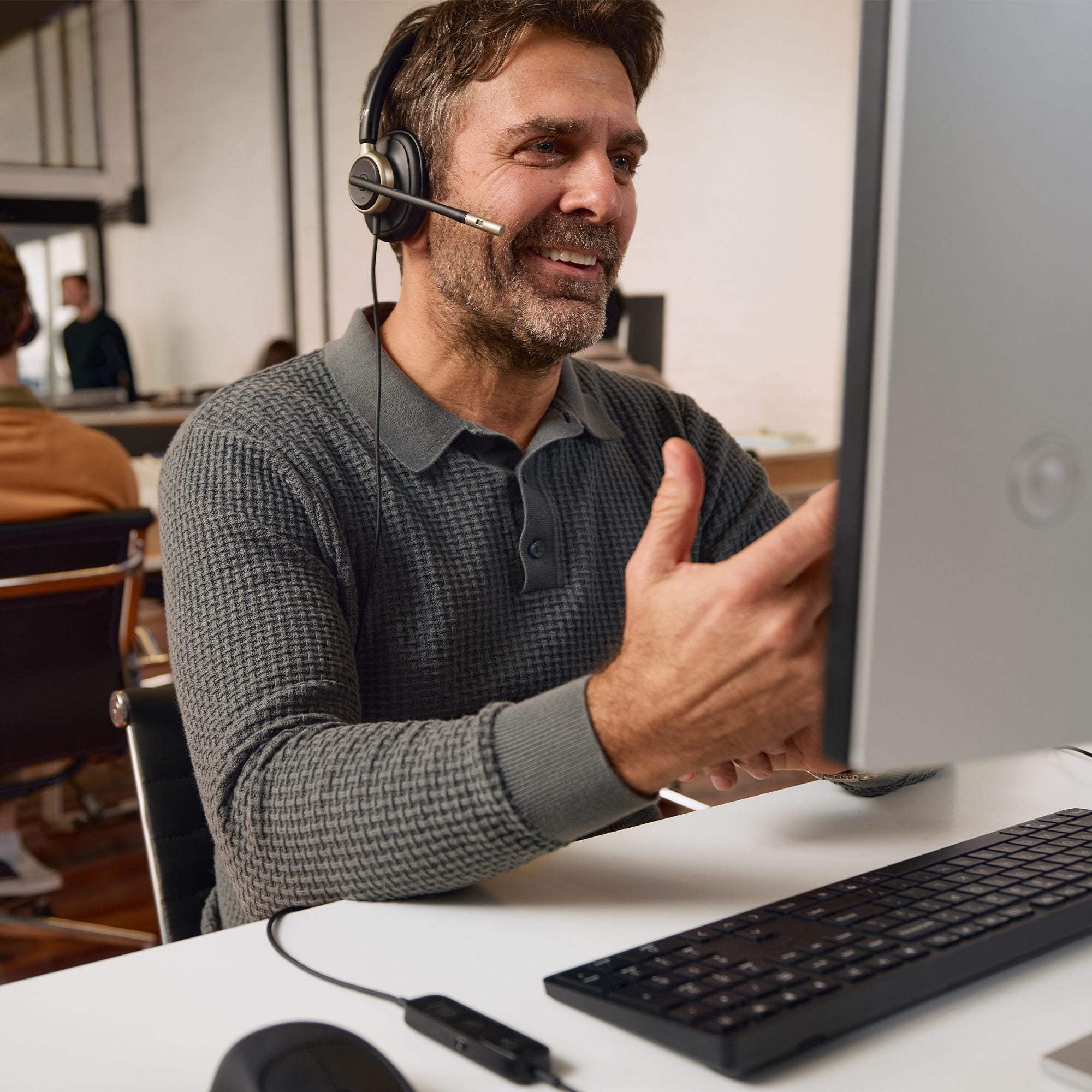 HP Poly Mission 825 Stereo USB Wired Headset Bulk WW