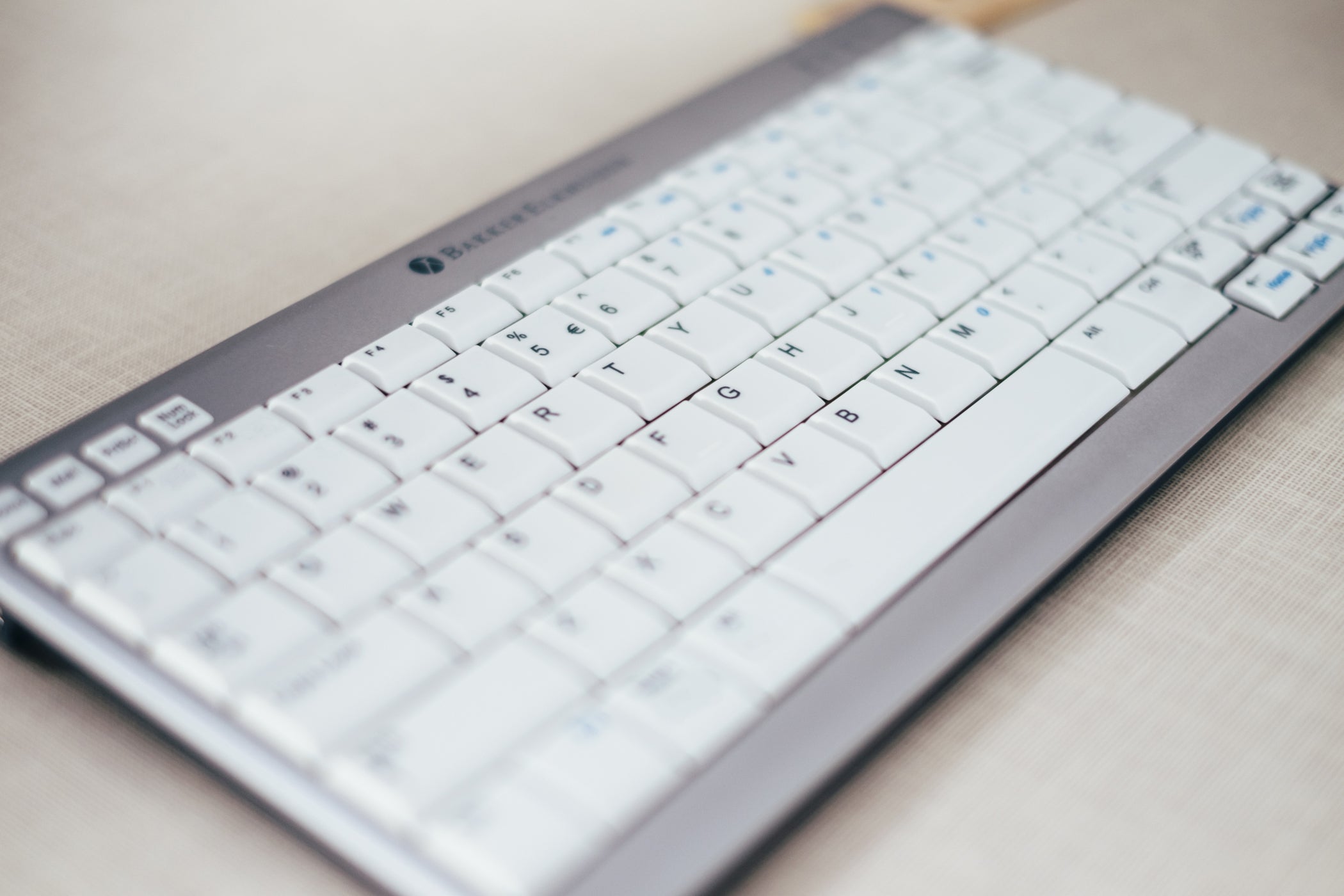 BAKKERELKHUISEN Clavier Compact UltraBoard 950 (BE)