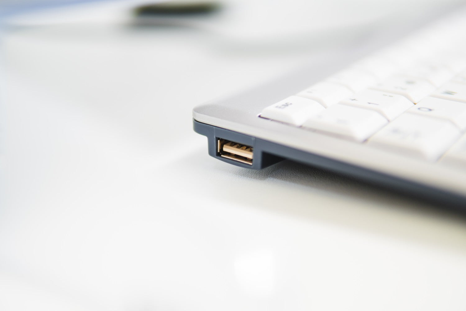 BAKKERELKHUISEN Clavier Compact UltraBoard 960 (CH)