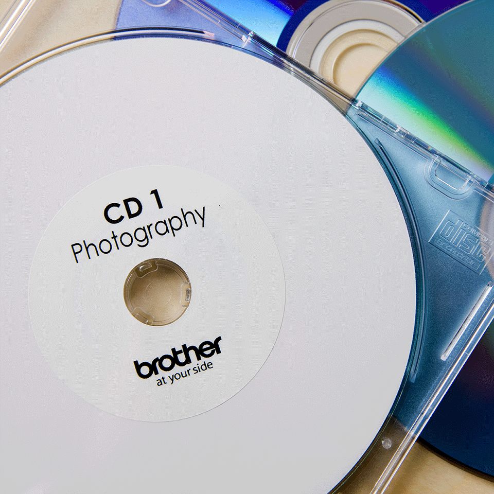 BROTHER P-TOUCH DK-11207 die-cut CD / DVD label (film) diameter 58mm 100 labels