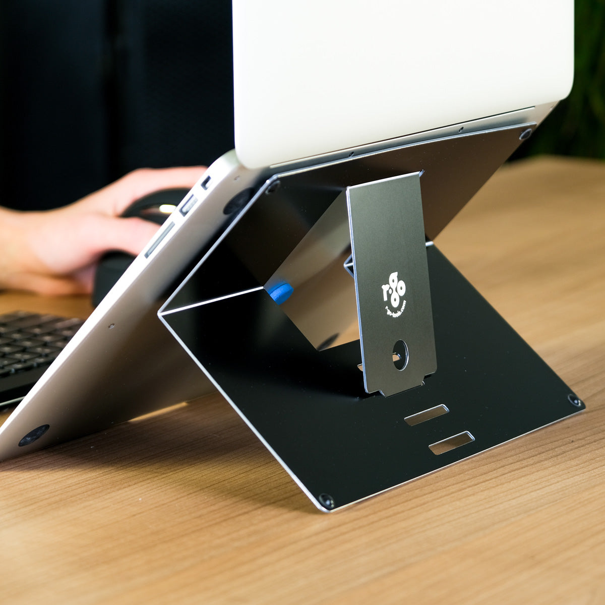 R-GO TOOLS Support pour PC portable Riser Attachable, noir