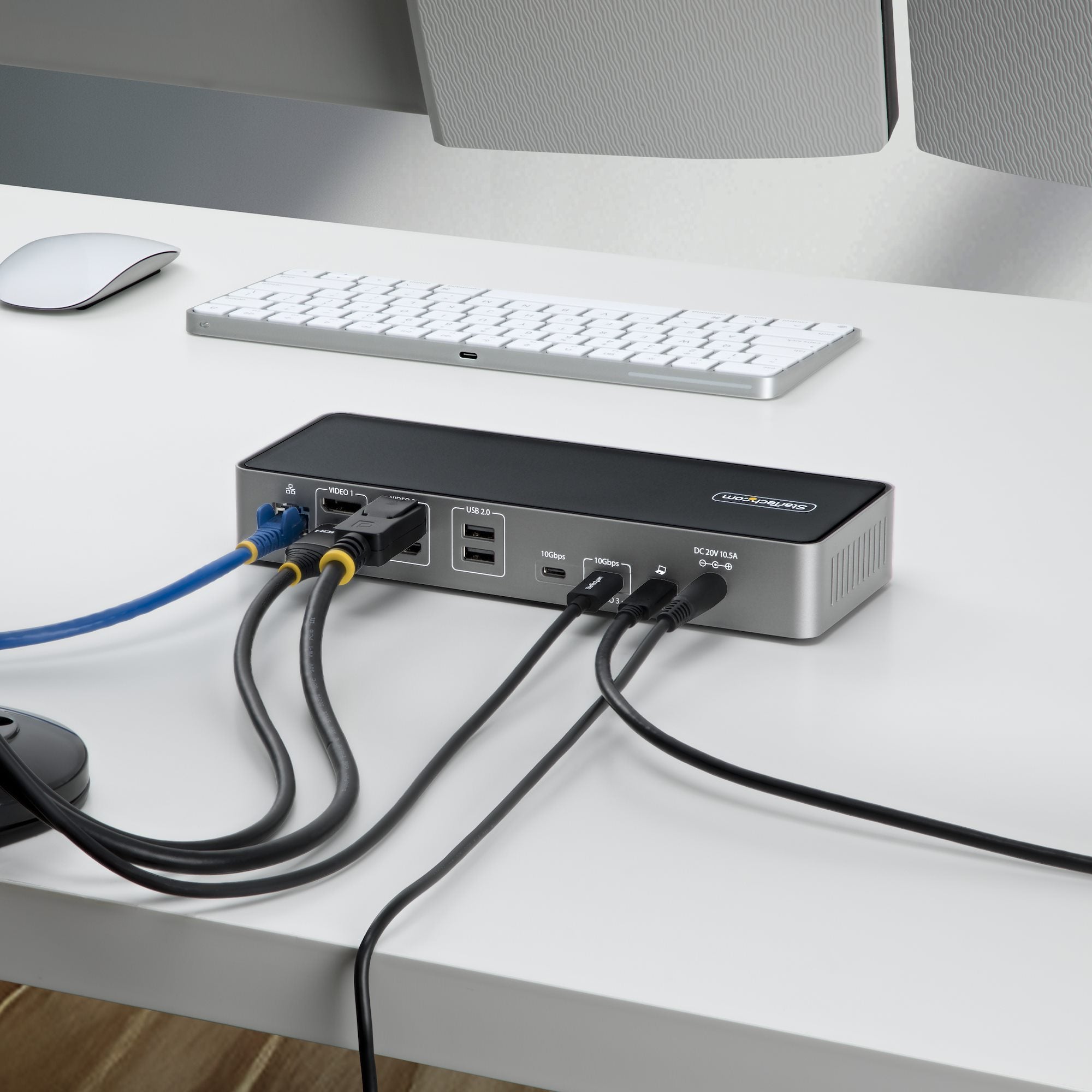 Triple-Monitor USB-C Dock 140W PD