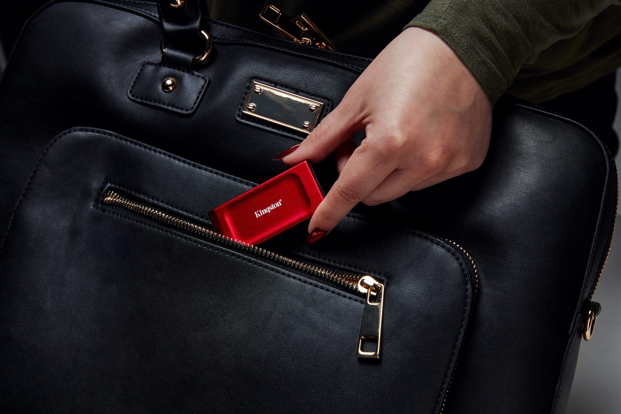 KINGSTON XS1000R 1To SSD Pocket-Sized USB 3.2 Gen 2 External Solid State Drive Red