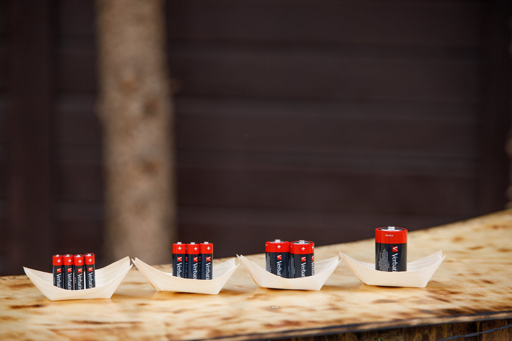 ALKALINE BATTERY AAA 8 PACK HANGCARD