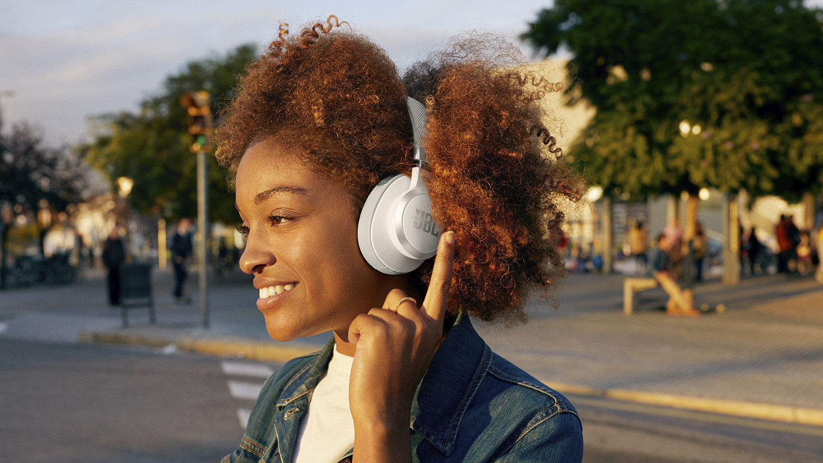 JBL Live 660NC Blanc