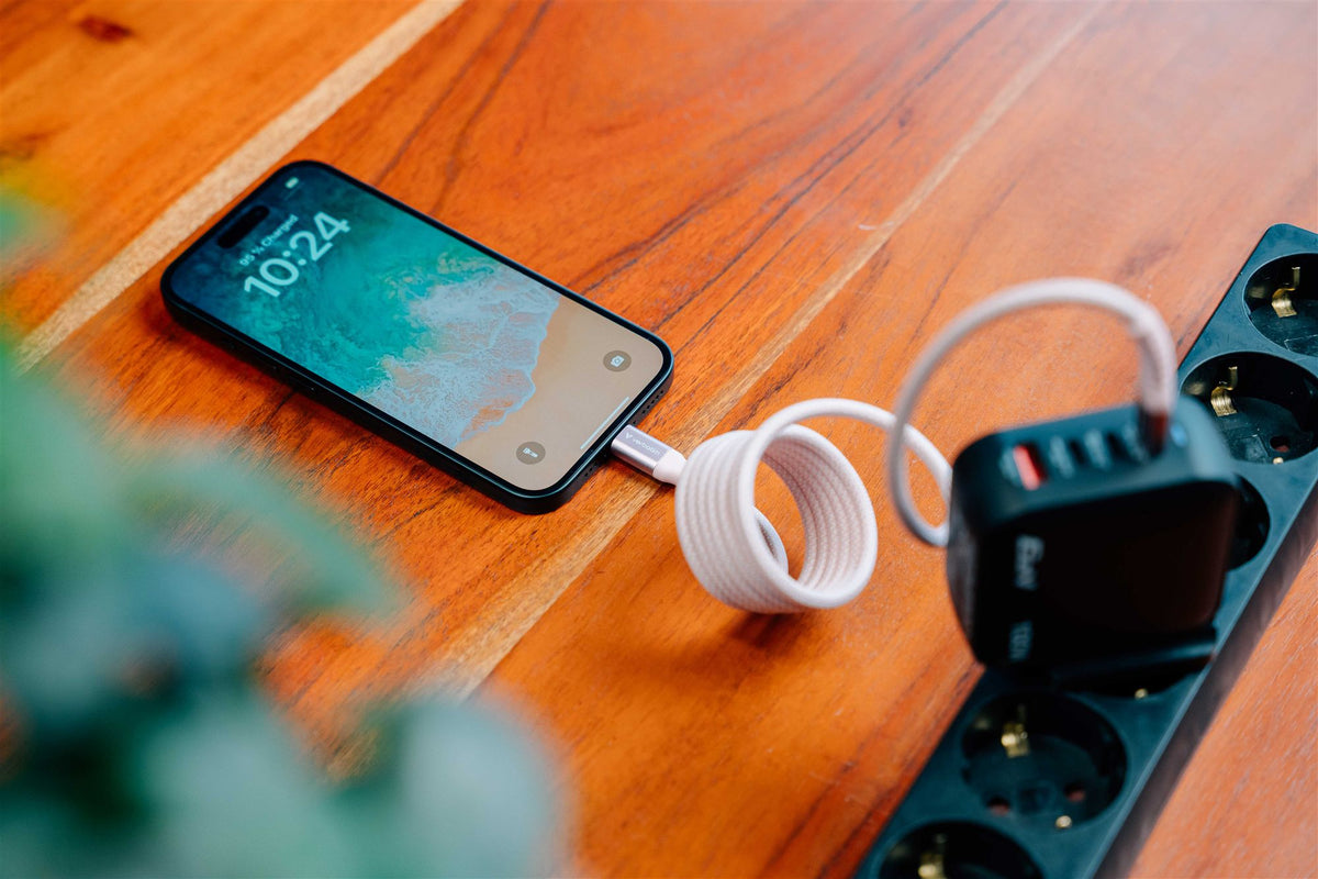 Sync & Charge USB C to USB C 100W Magnet