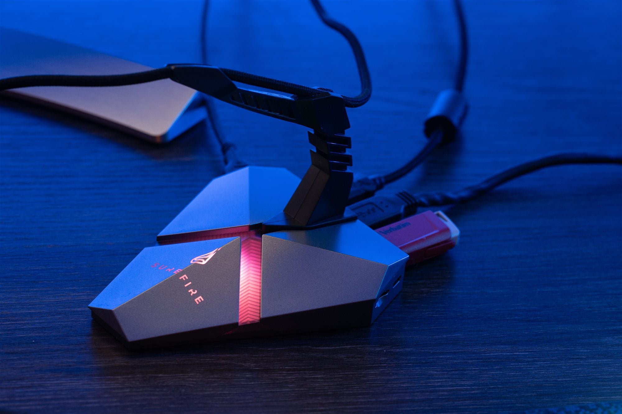 VERBATIM SUREFIRE AXIS GAMING MOUSE BUNGEE HUB WCF (P)